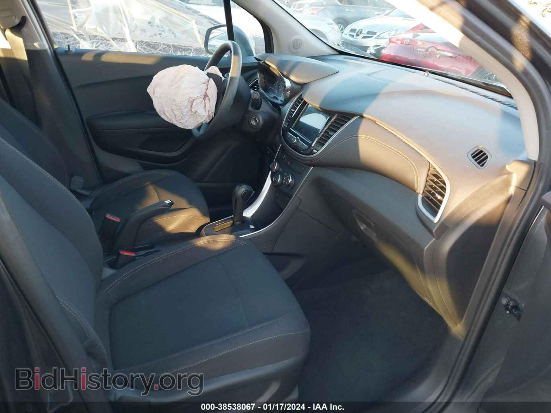 2019 CHEVROLET TRAX - VIN: 3GNCJKSB9KL353547 - Фото 5