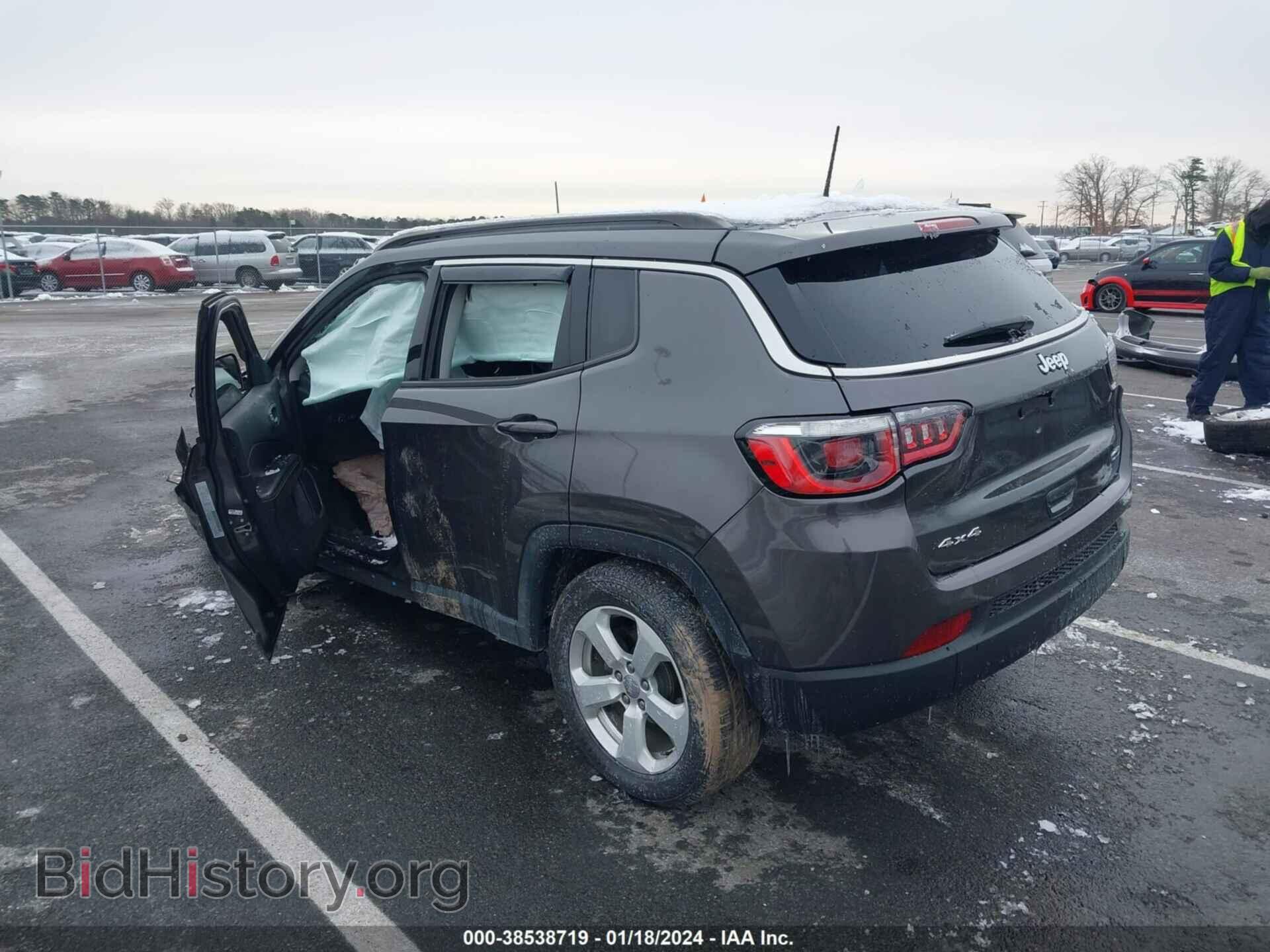 2019 JEEP COMPASS - VIN: 3C4NJDBB0KT593373 - Фото 3