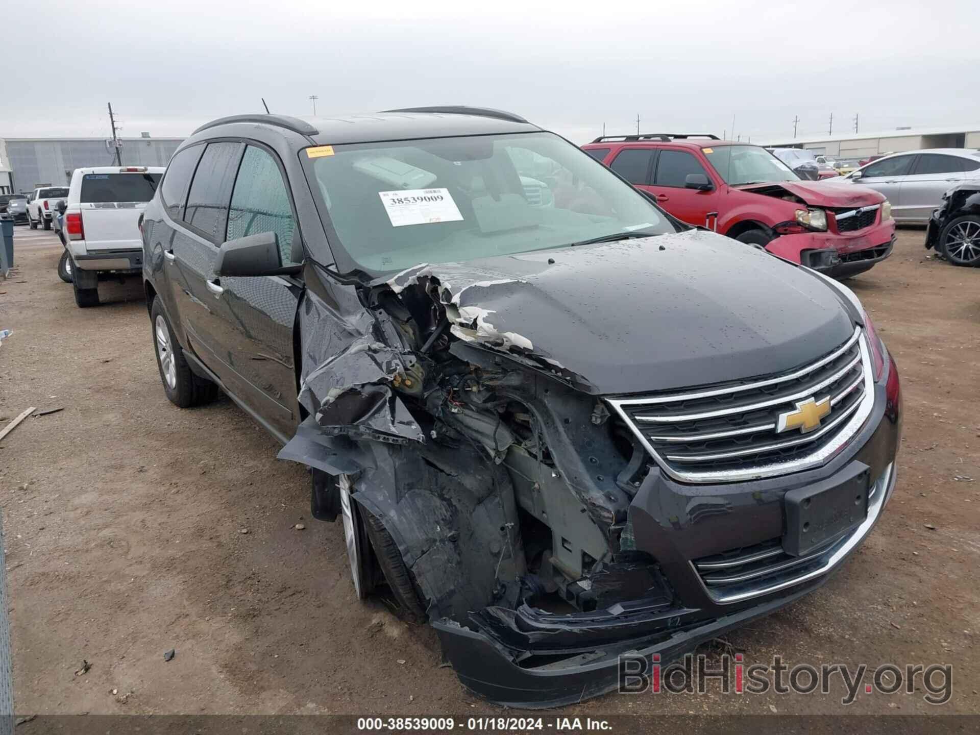 Photo 1GNKRFED0FJ305943 - CHEVROLET TRAVERSE 2015