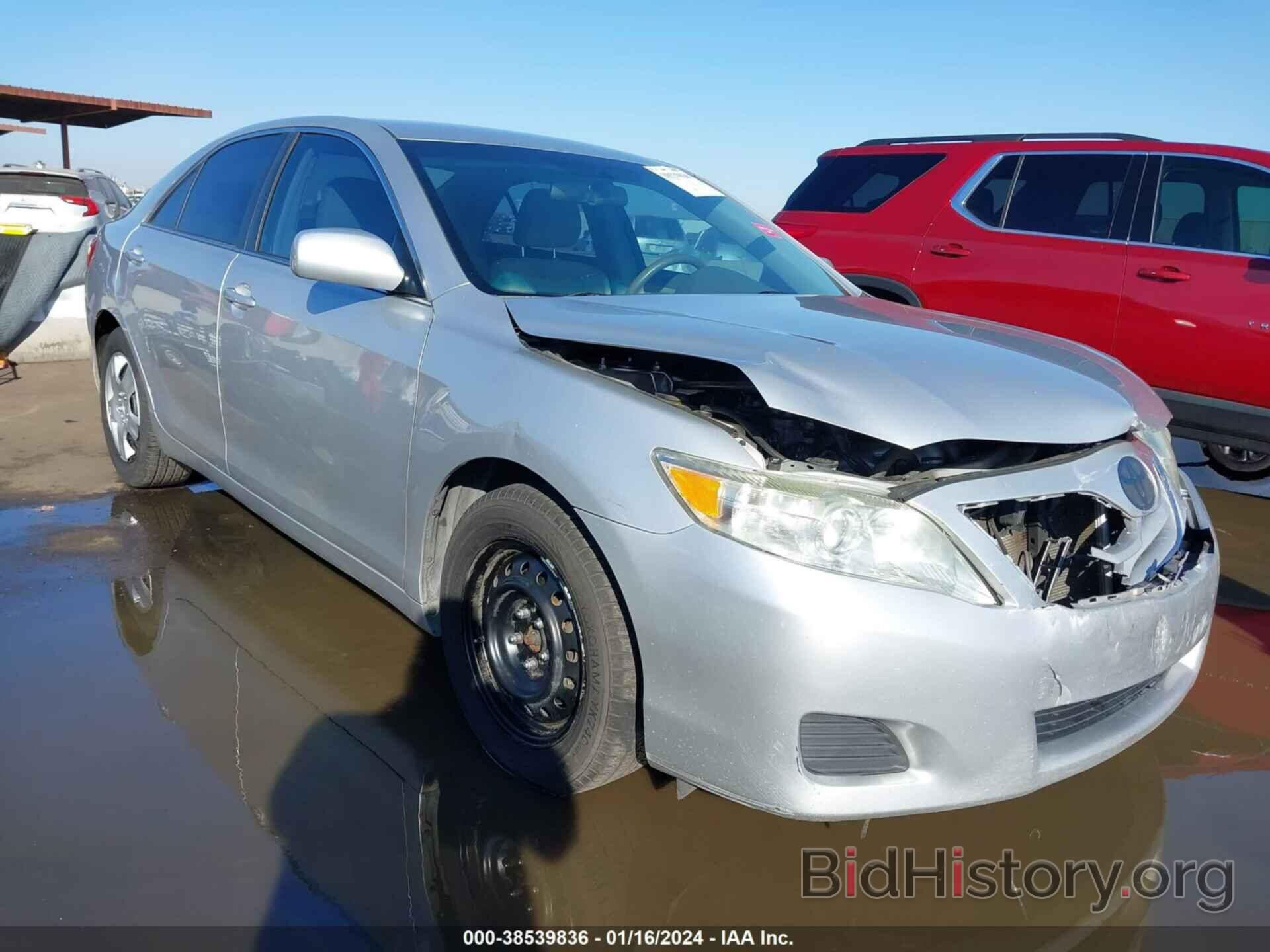 Photo 4T4BF3EK2BR193378 - TOYOTA CAMRY 2011