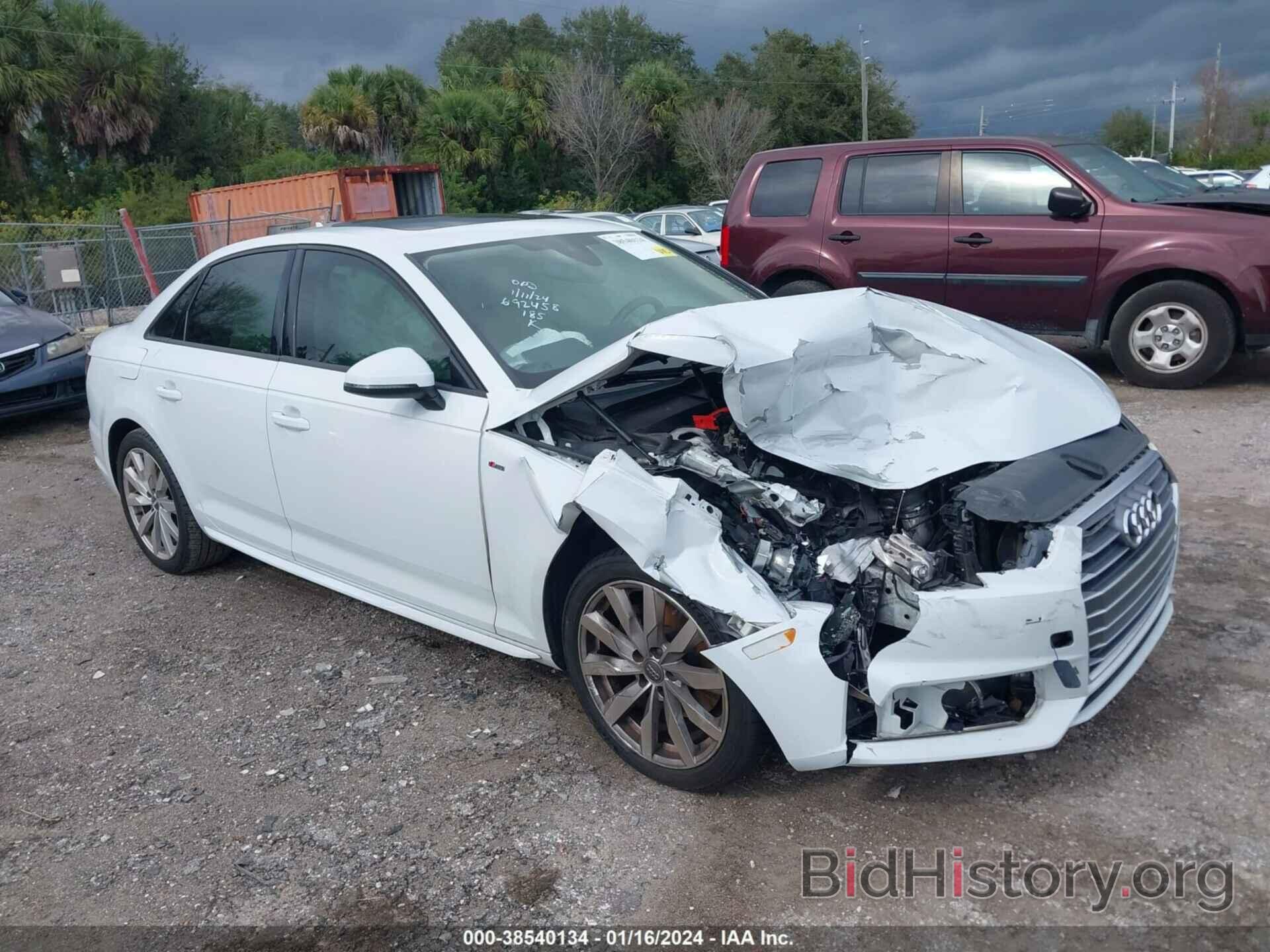 Photo WAUKMAF42JA045575 - AUDI A4 2018