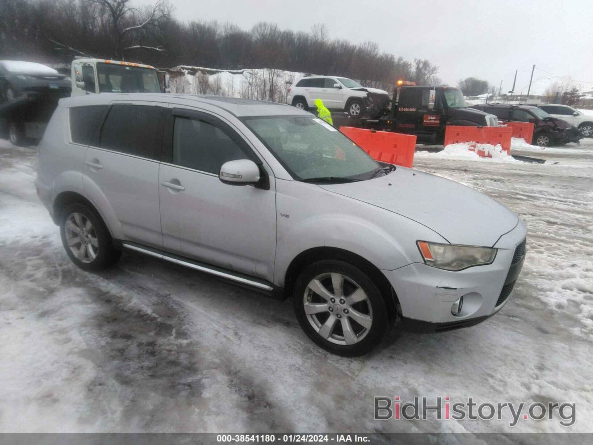 Photo JA4JT5AX3BU009897 - MITSUBISHI OUTLANDER 2011