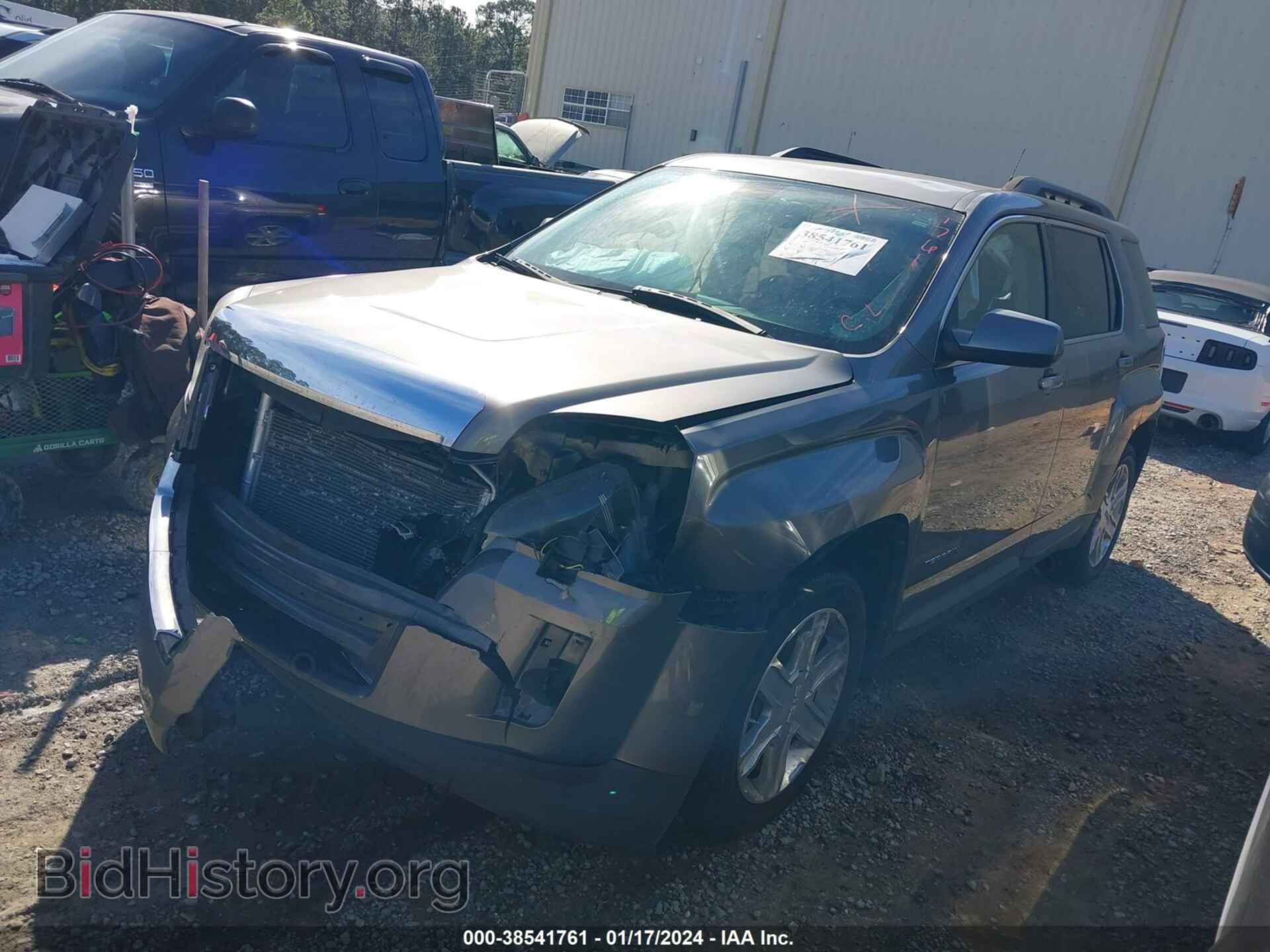 2011 GMC TERRAIN - VIN: 2CTALUEC2B6455355 - Photo 2