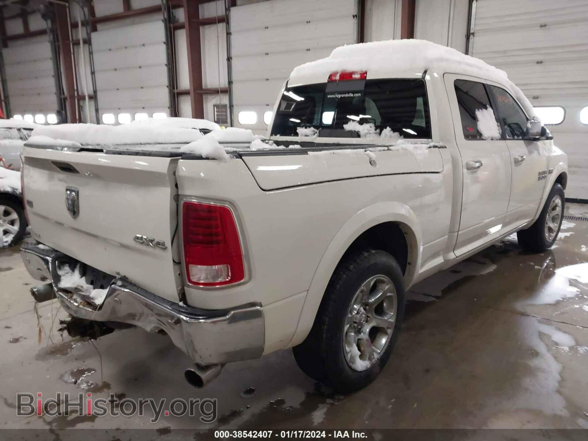 2017 RAM 1500 - VIN: 1C6RR7VT3HS762478 - Фото 4