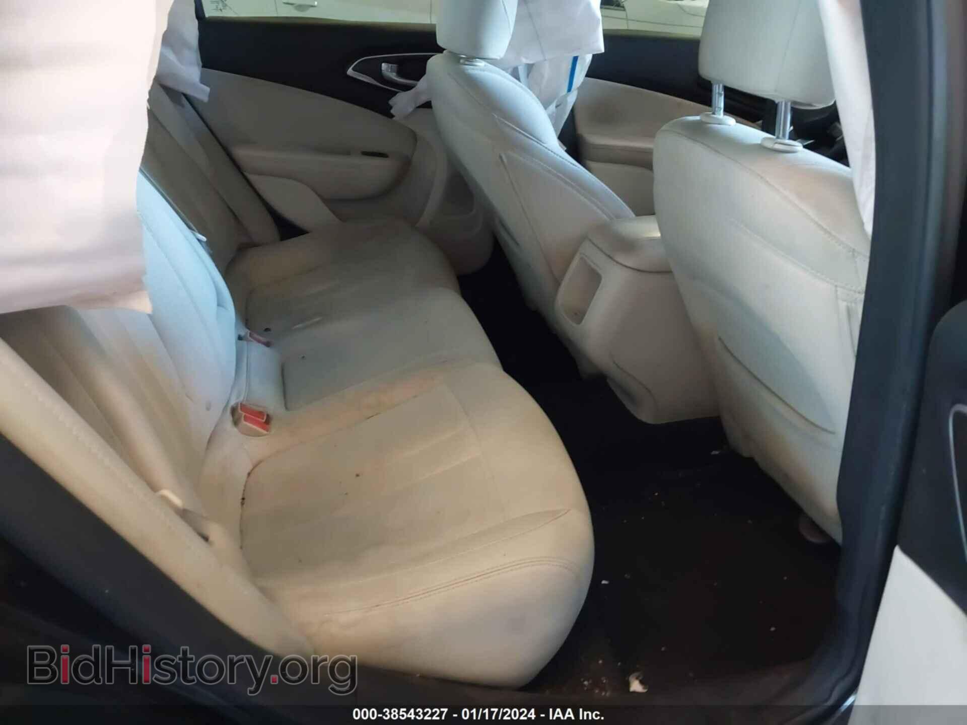 2016 CHRYSLER 200 - VIN: 1C3CCCAB9GN122802 - Photo 8