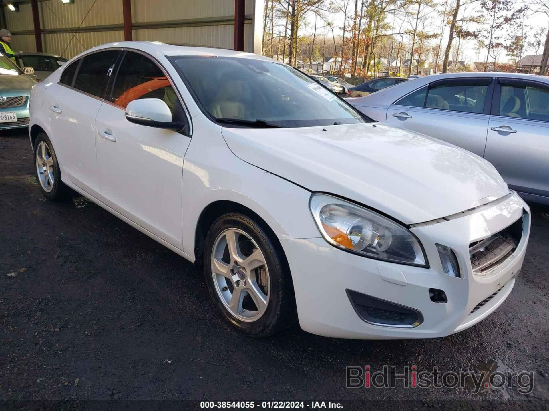 Photo YV1612FSXD2232234 - VOLVO S60 2013