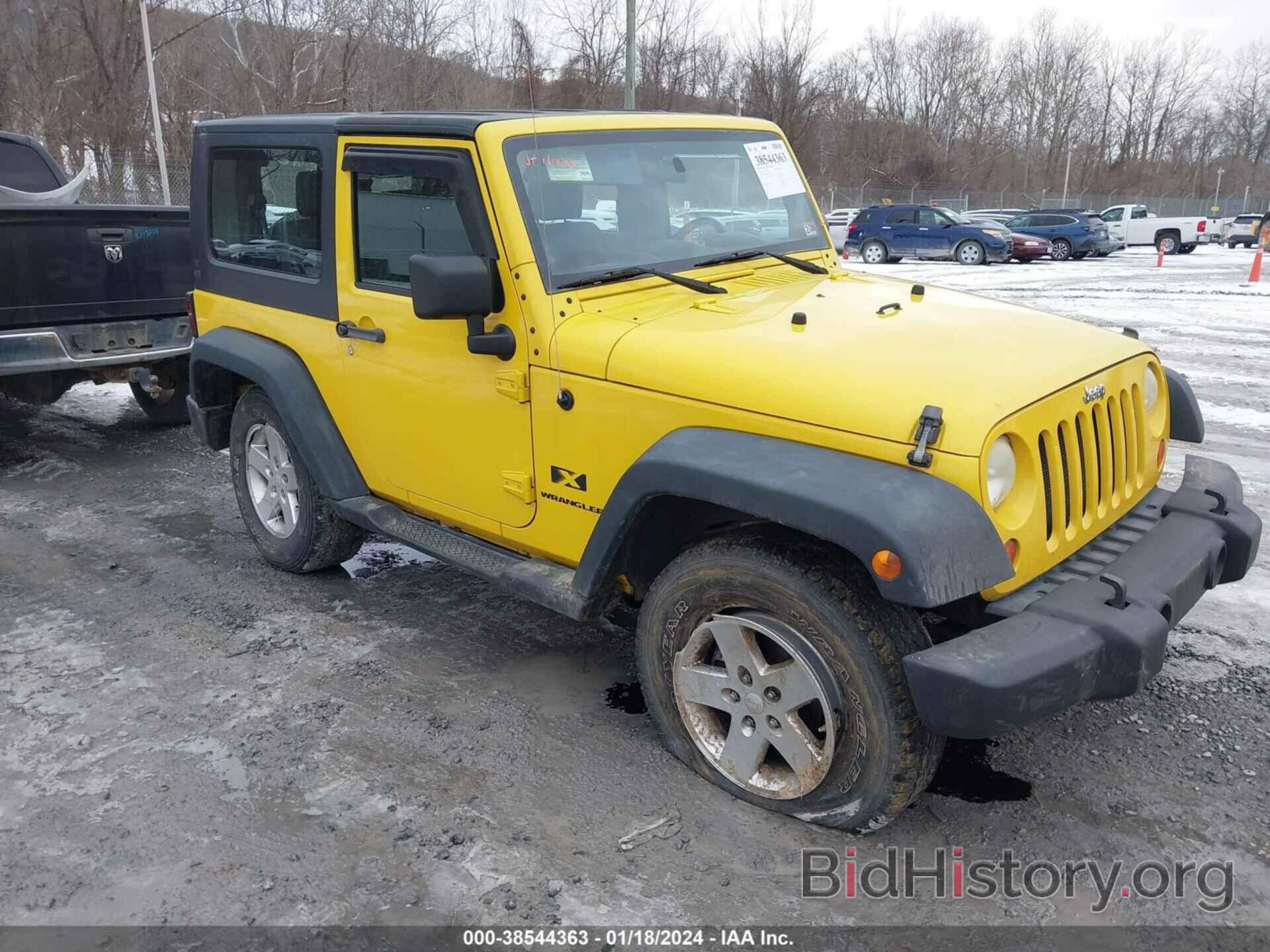 Photo 1J4FA24198L526766 - JEEP WRANGLER 2008