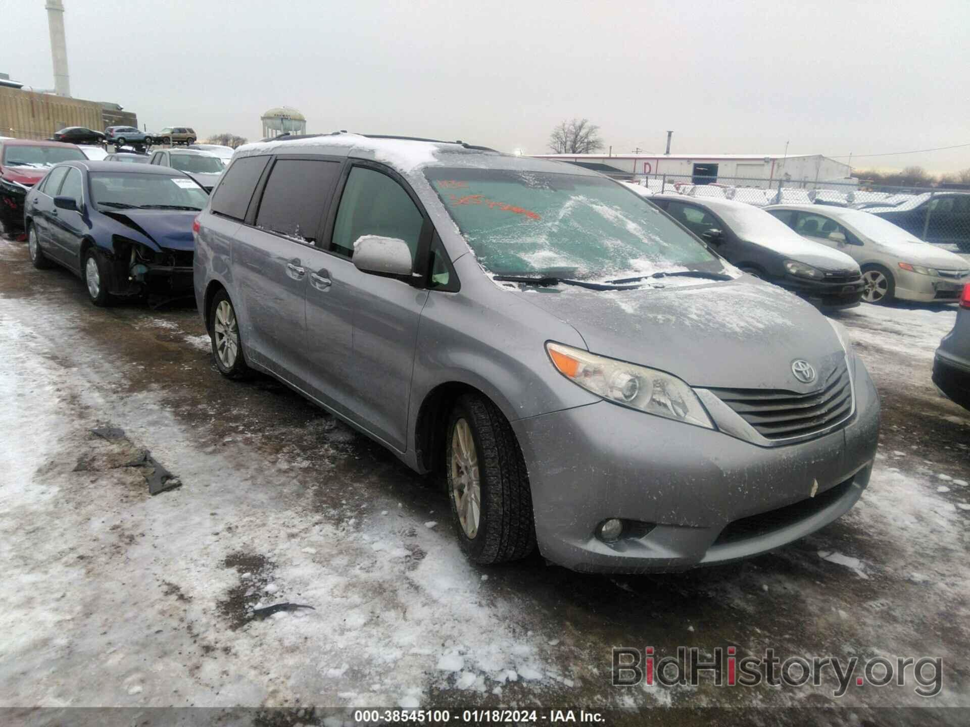 Photo 5TDDK3DC6CS045611 - TOYOTA SIENNA 2012