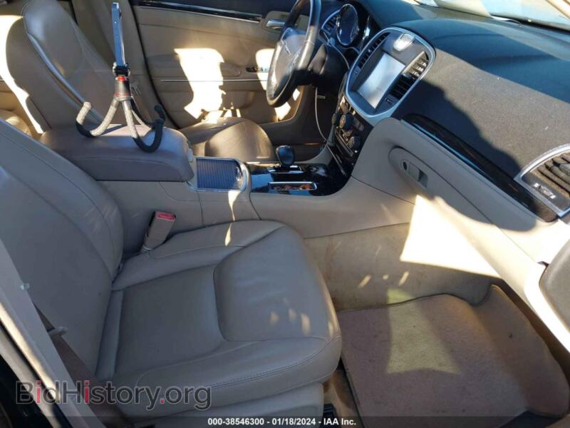 2012 Chrysler 300 (VIN 2C3CCACG5CH229345) — фото 5 из 17