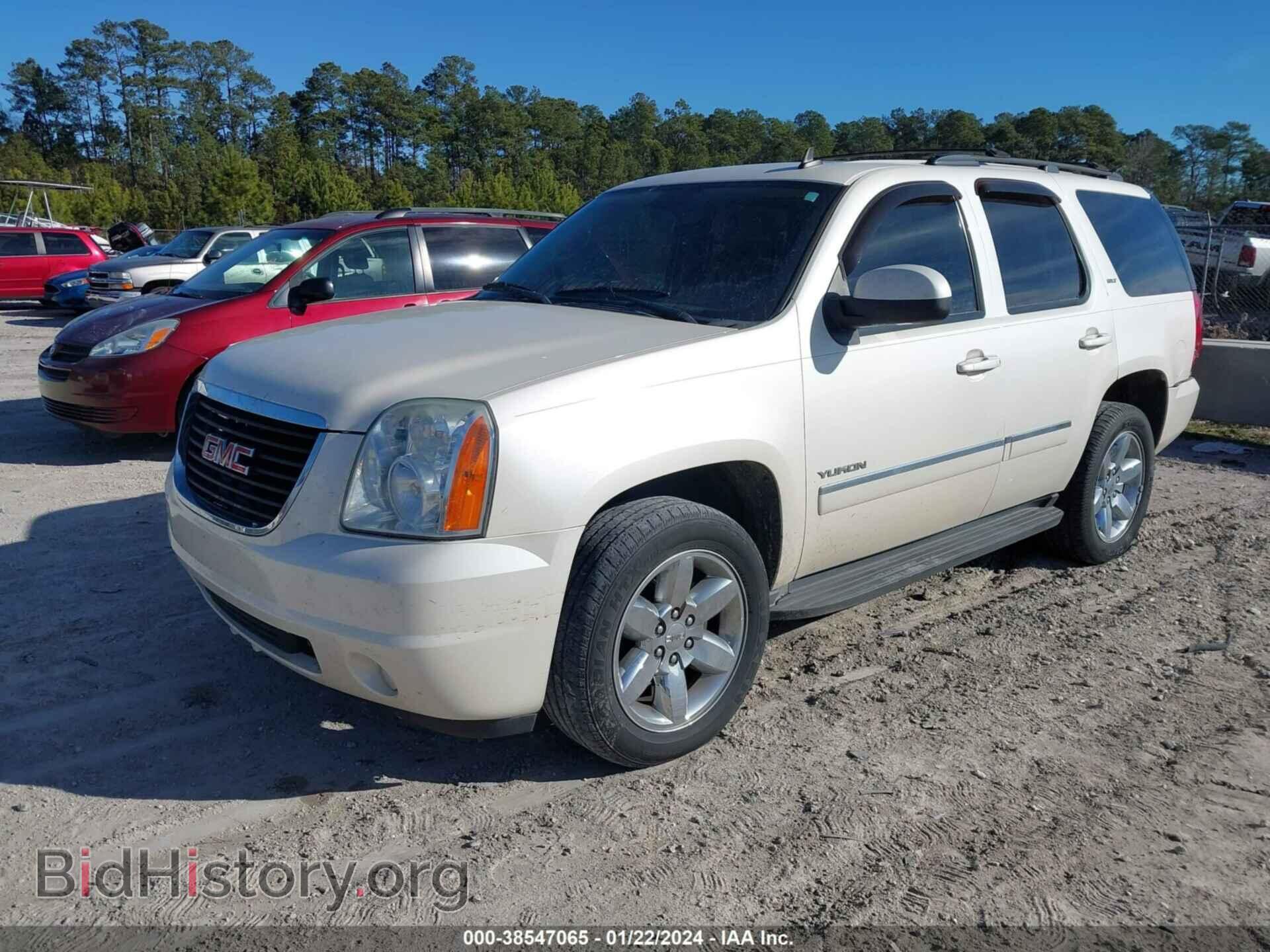 2013 GMC YUKON - VIN: 1GKS1CE03DR300508 - Фото 2