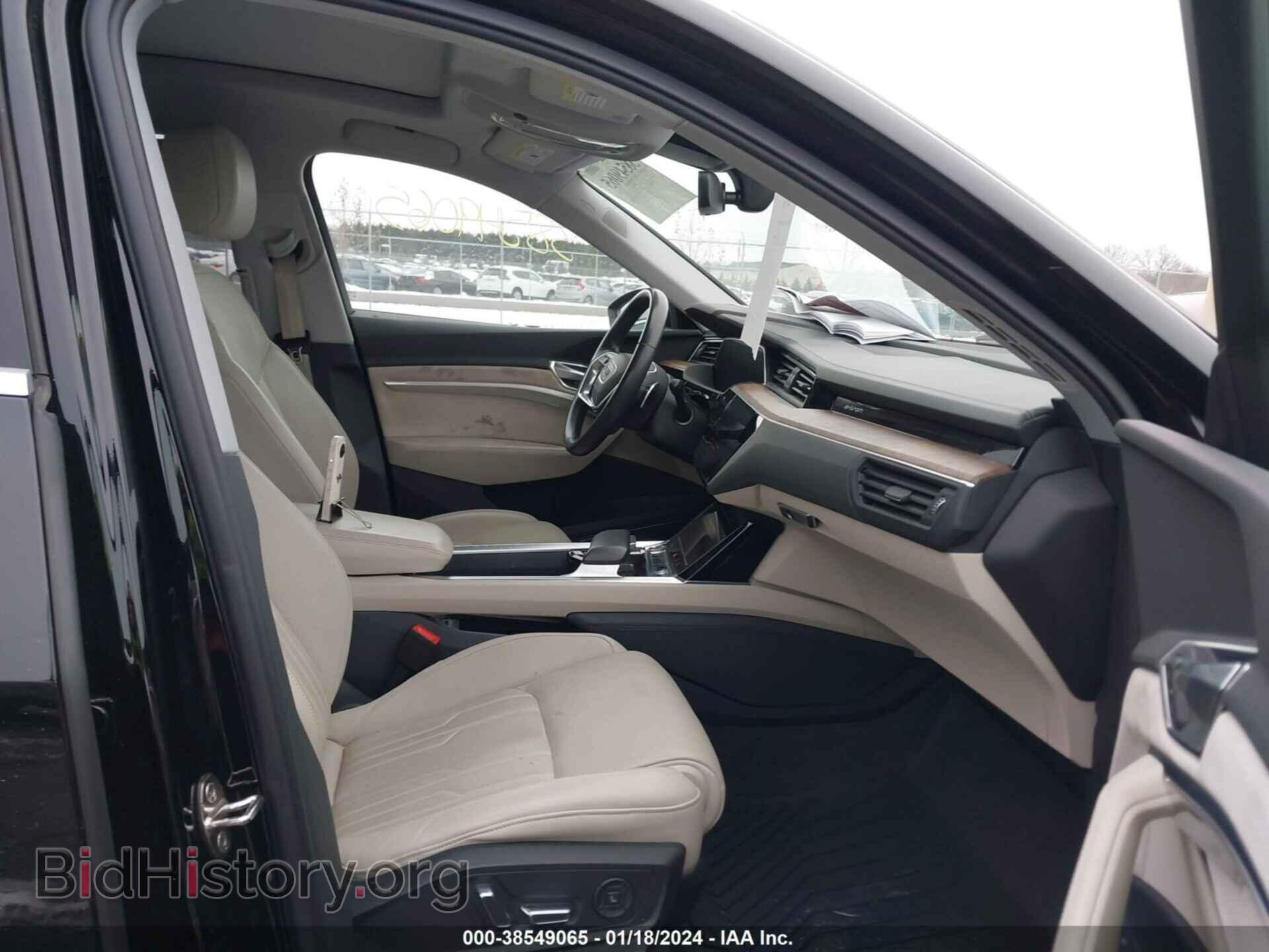 2019 AUDI E-TRON - VIN: WA1VAAGE5KB010132 - Фото 5