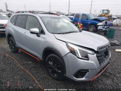 2023 Subaru FORESTER Sport, silver — VIN JF2SKAJC2PH452367, IAAI
