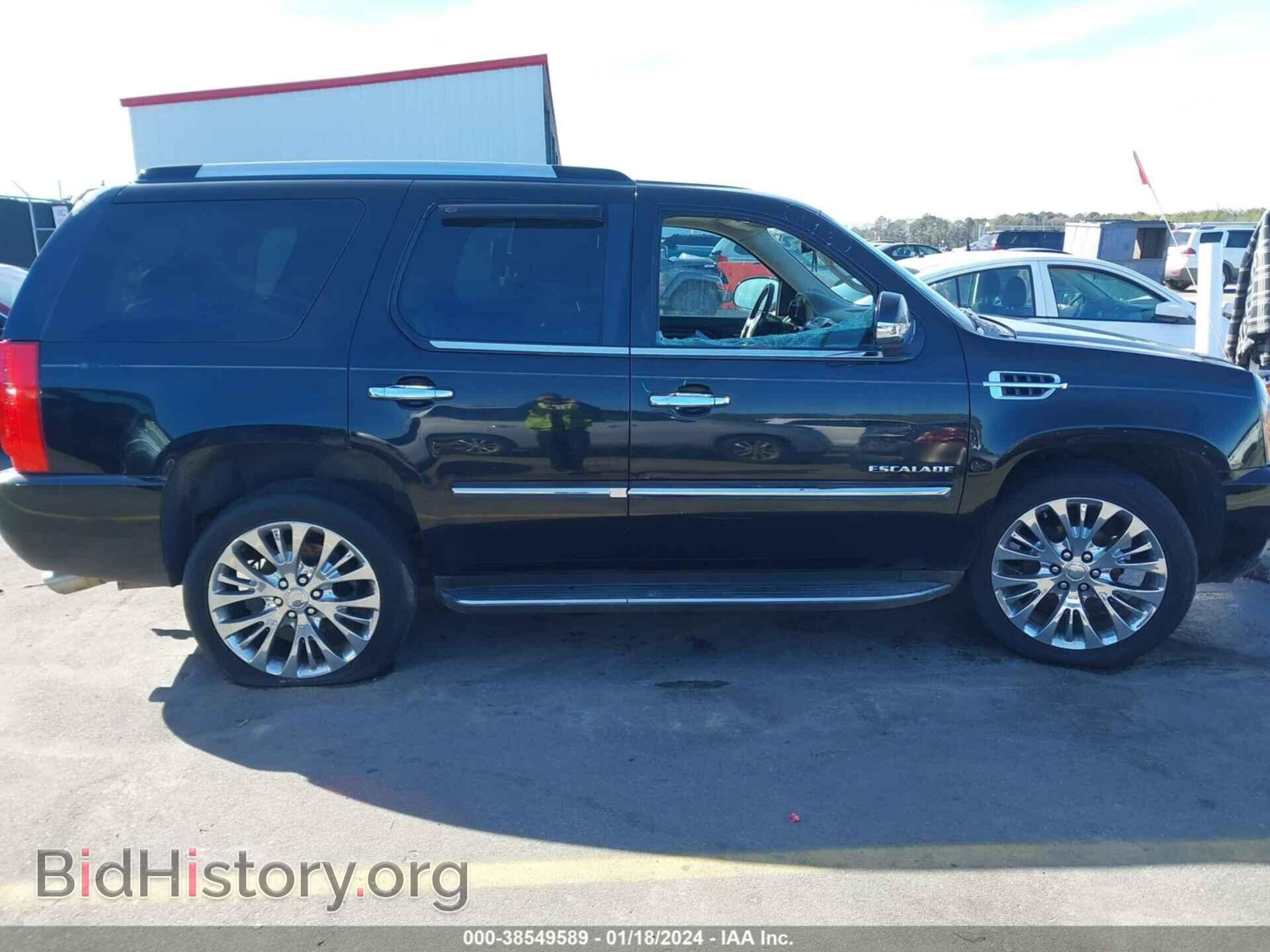 2011 CADILLAC ESCALADE - VIN: 1GYS4BEF3BR396939 - Фото 13