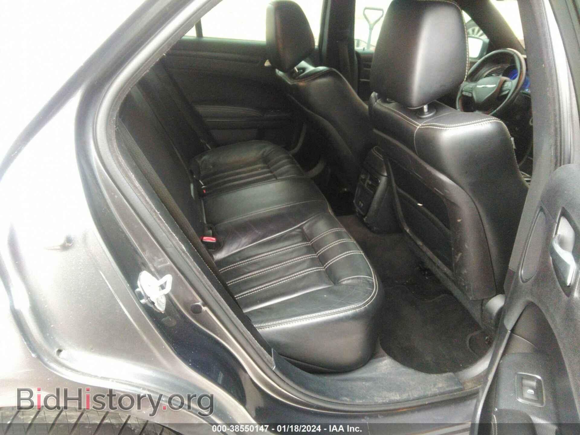 2016 CHRYSLER 300 - VIN: 2C3CCAGG1GH287825 - Фото 8