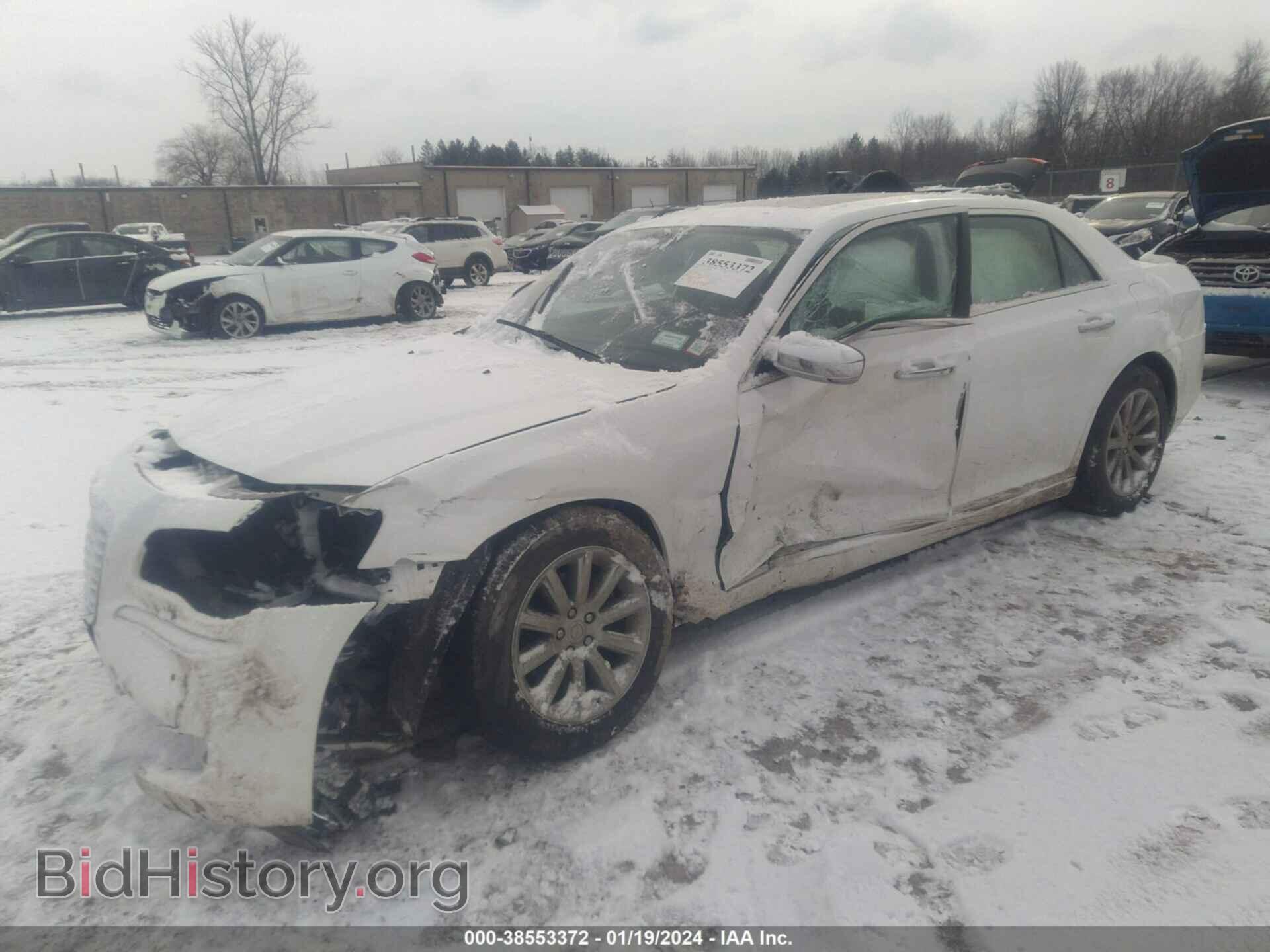 2012 CHRYSLER 300 - VIN: 2C3CCACG0CH183097 - Фото 2