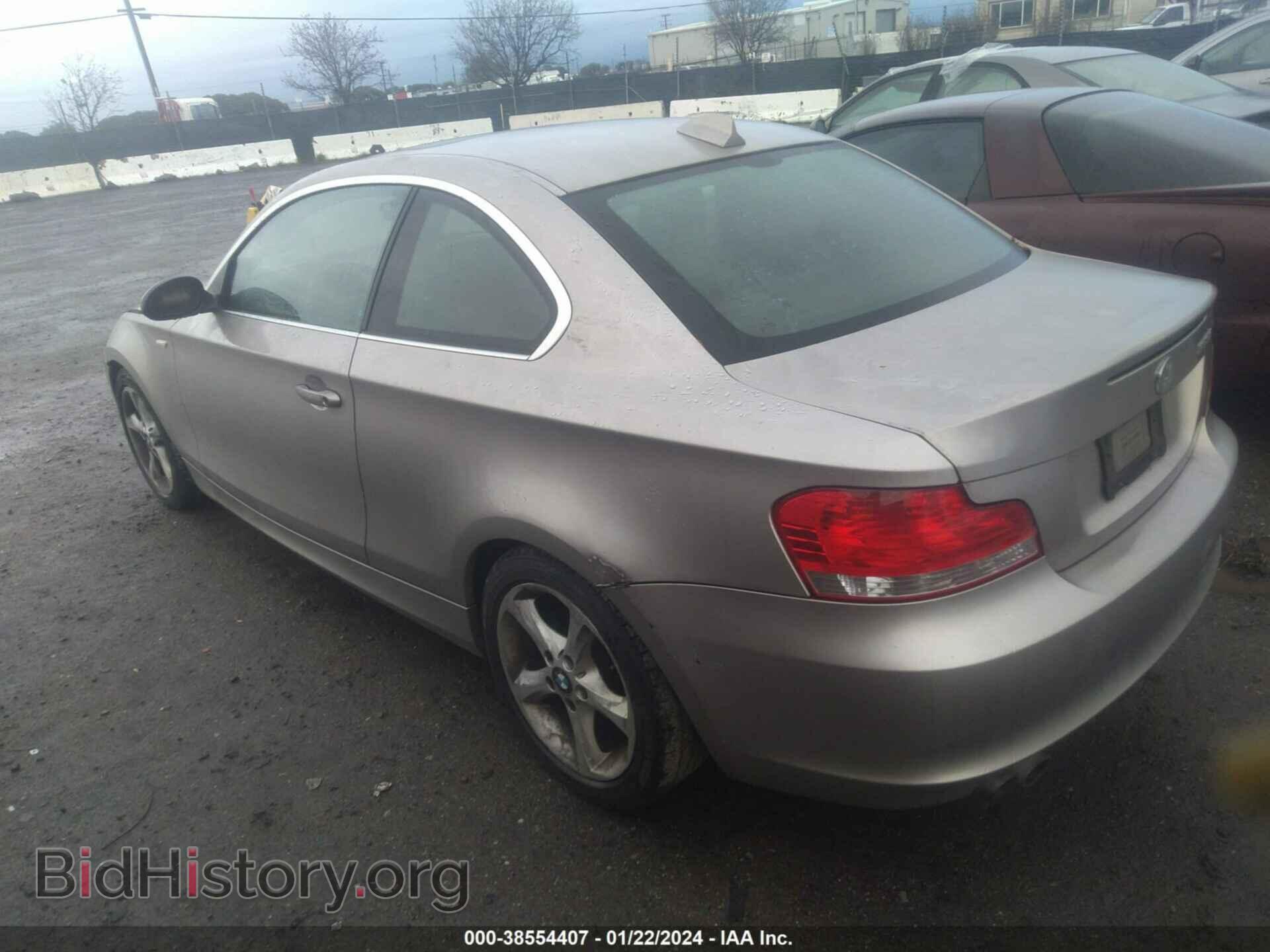 2008 BMW 128I - VIN: WBAUP73588VF08910 - Фото 3