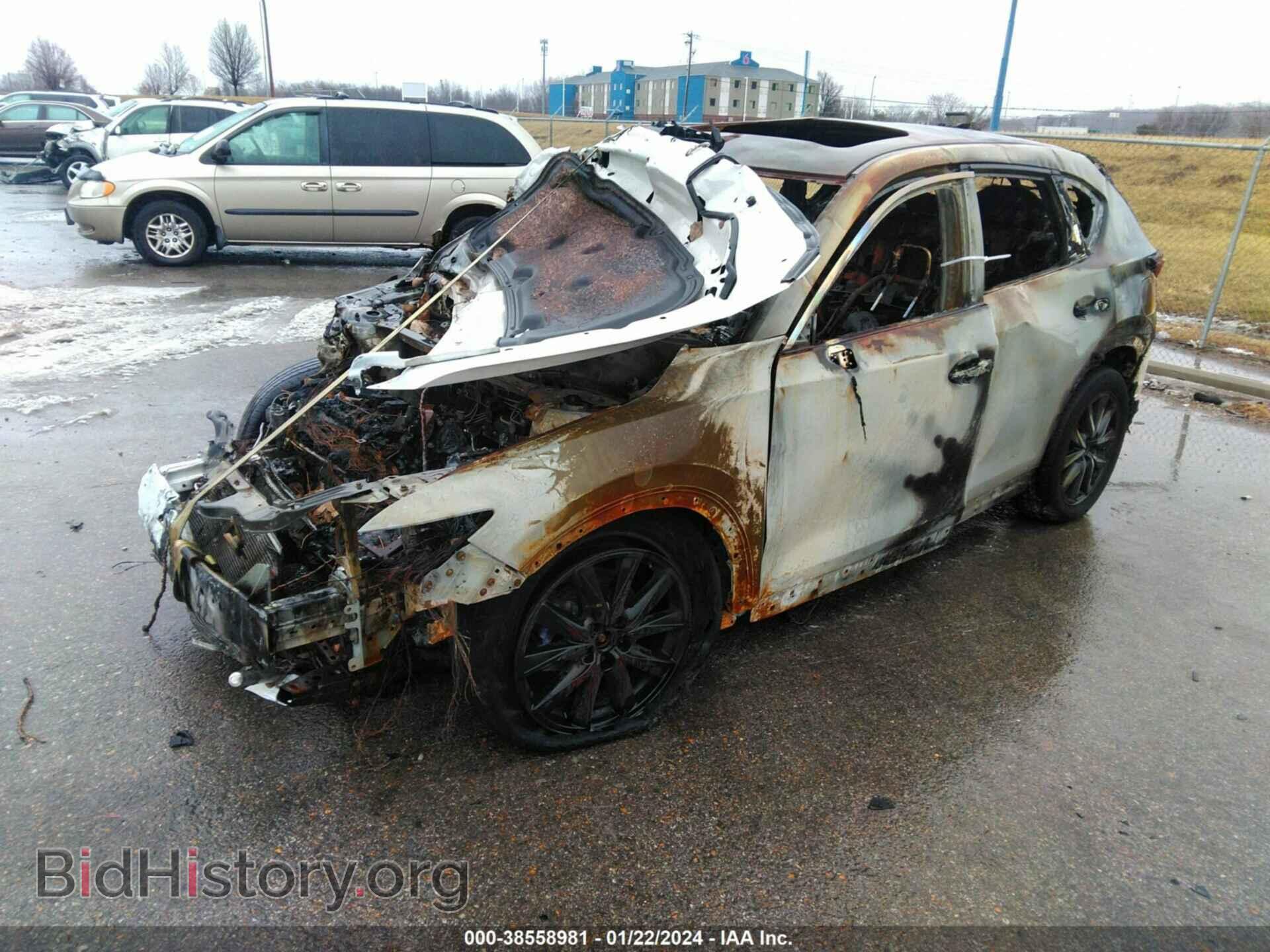 2018 MAZDA CX-5 - VIN: JM3KFBCM1J0337304 - Фото 2