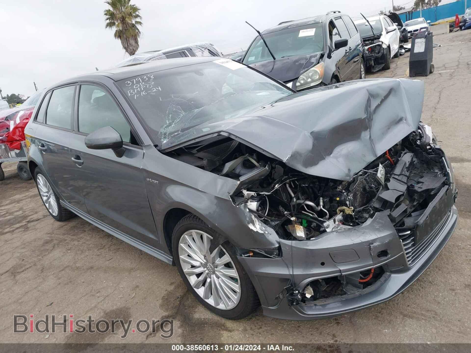 Photo WAUUPBFF3GA063860 - AUDI A3 E-TRON 2016