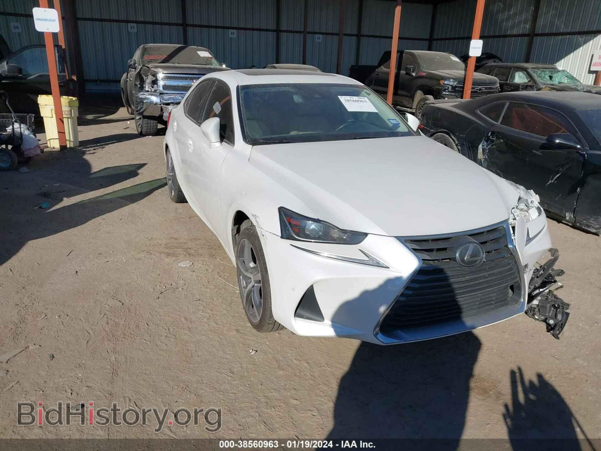 Photo JTHBA1D28K5098657 - LEXUS IS 300 2019