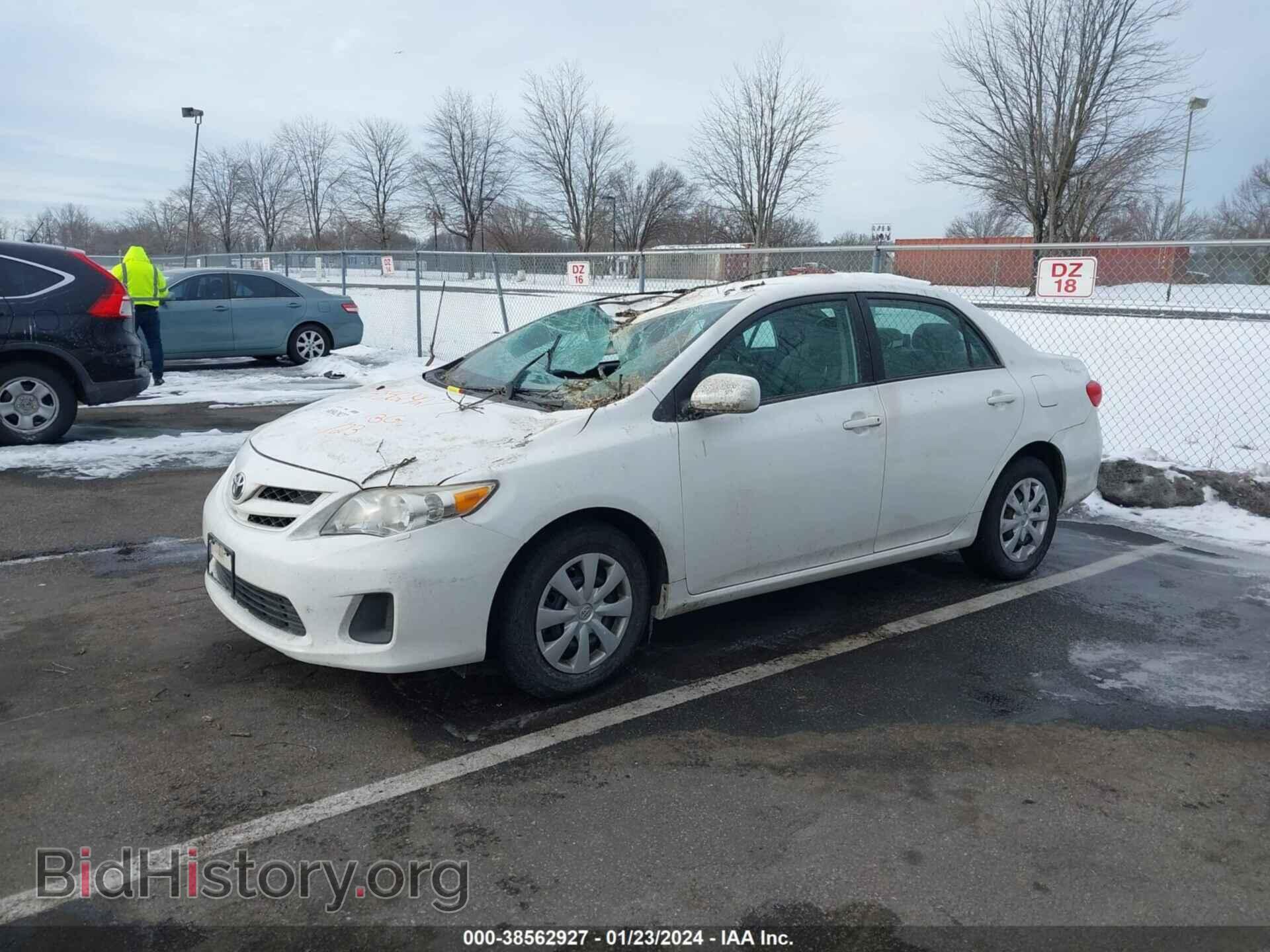 2011 TOYOTA COROLLA - VIN: 2T1BU4EE0BC657978 - Фото 2