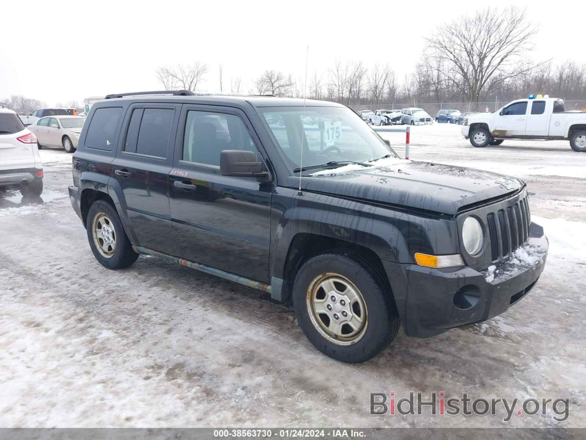 Фотография 1J4NF2GB7AD601403 - JEEP PATRIOT 2010