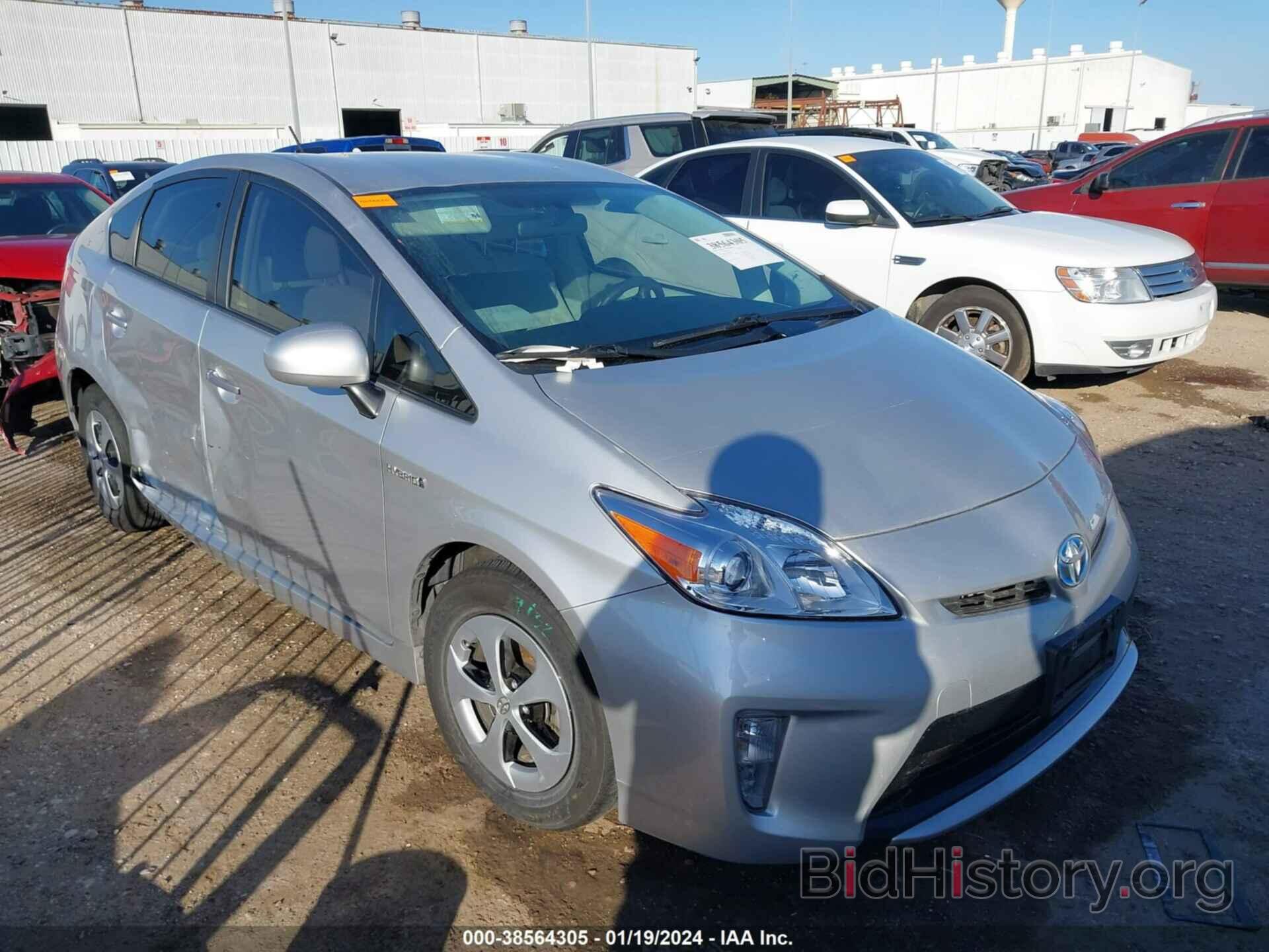 Фотография JTDKN3DU3F1883829 - TOYOTA PRIUS 2015