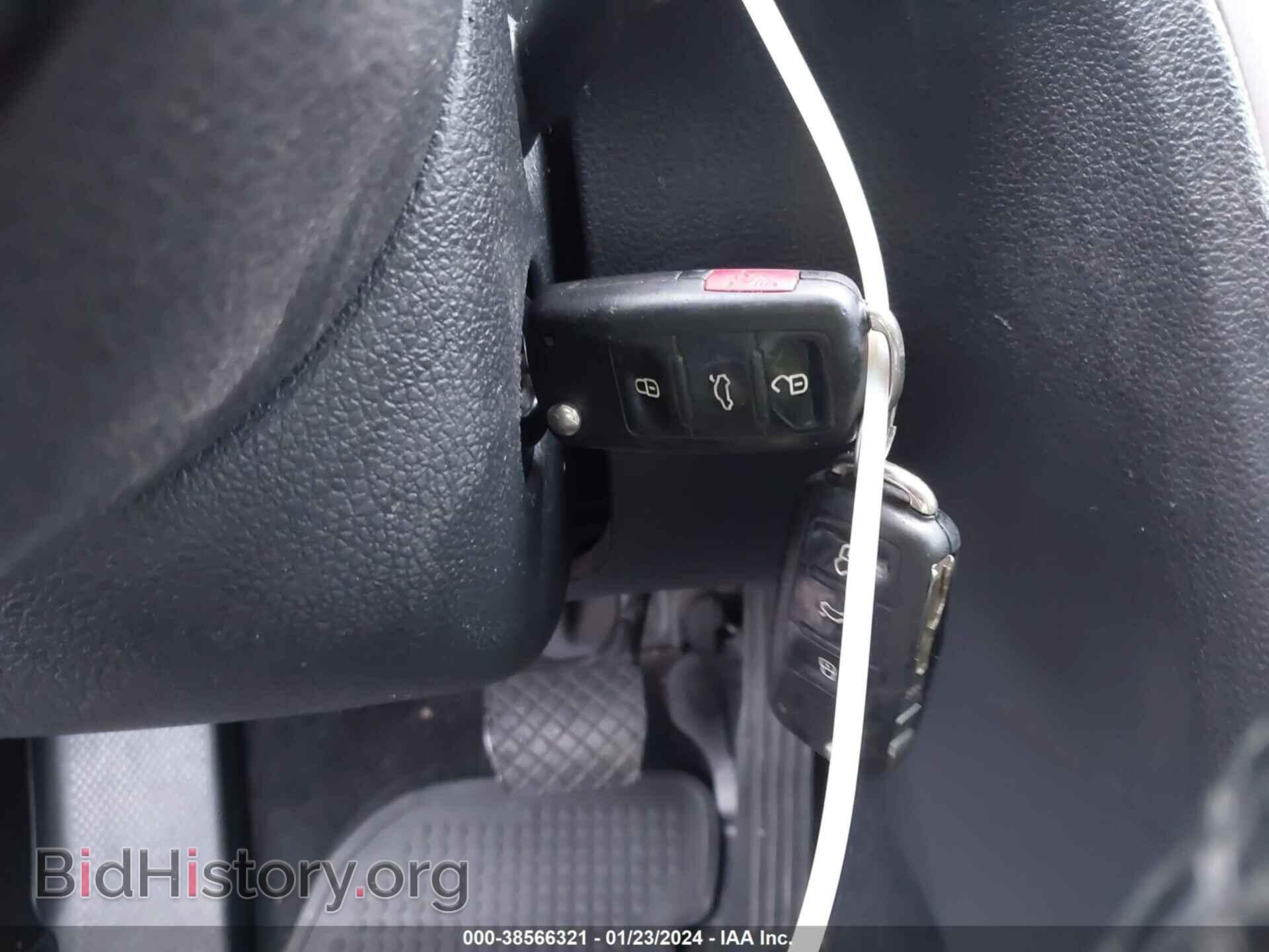 2013 VOLKSWAGEN PASSAT - VIN: 1VWBP7A3XDC123764 - Фото 11