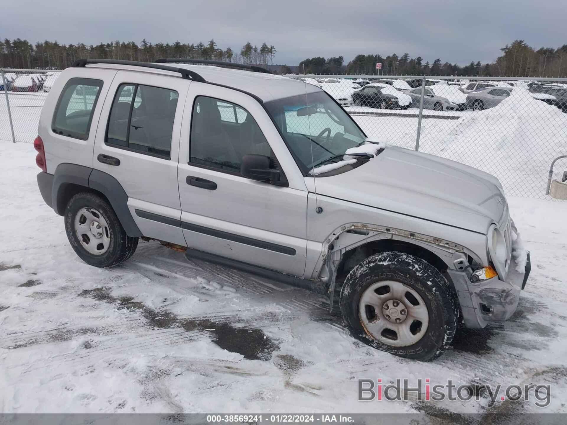 Photo 1J4GL48K26W271791 - JEEP LIBERTY 2006