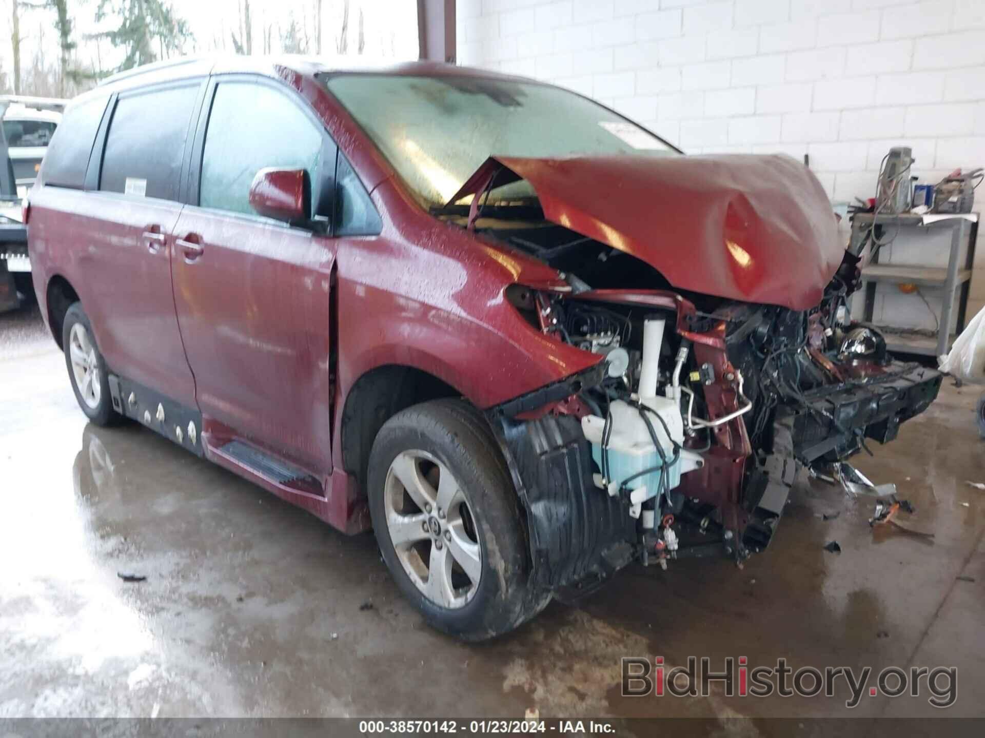 Photo 5TDKZ3DC7JS921635 - TOYOTA SIENNA 2018