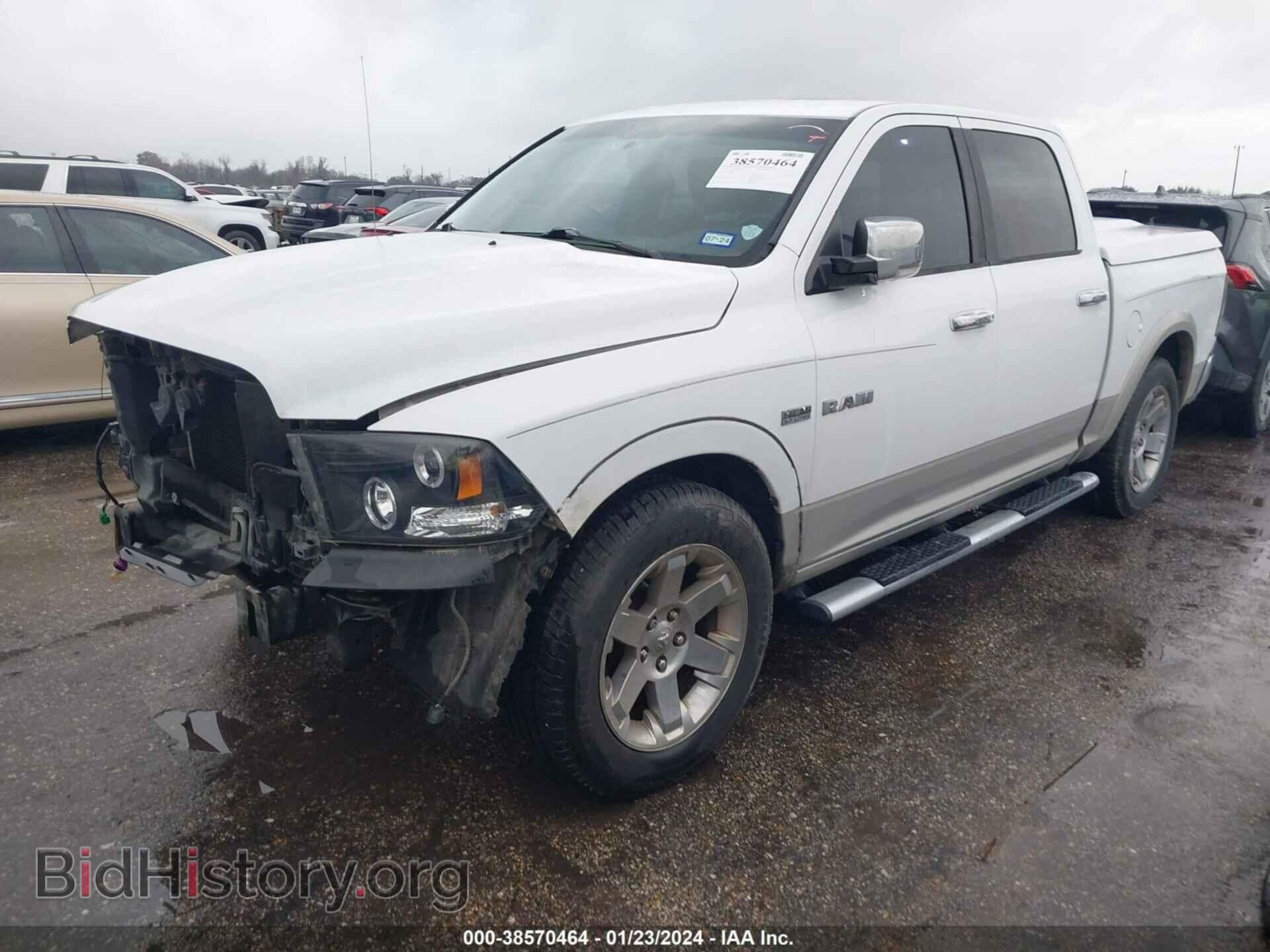 2010 DODGE RAM 1500 - VIN: 1D7RB1CT4AS162366 - Фото 2