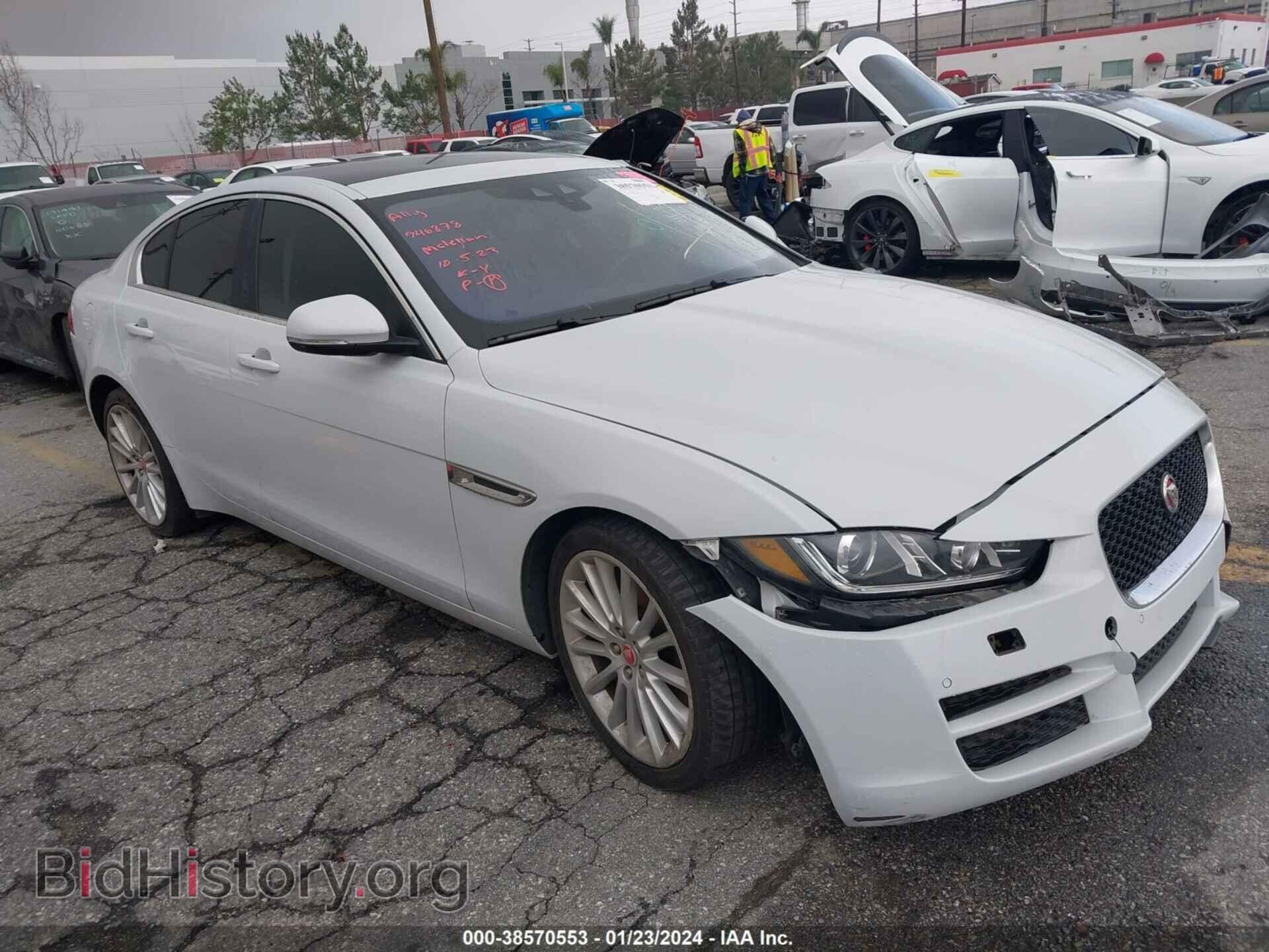 Фотография SAJAH4BV2HA946878 - JAGUAR XE 2017