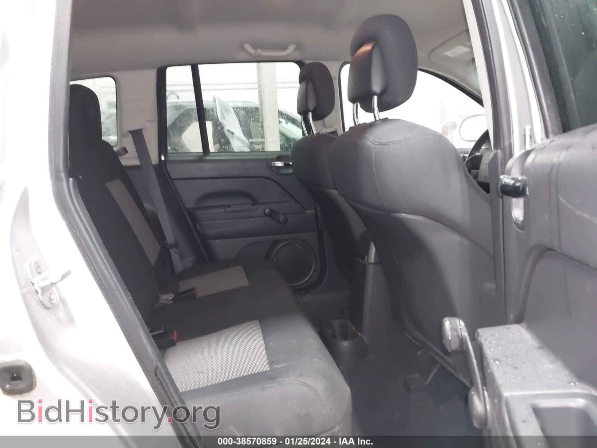 2010 JEEP COMPASS - VIN: 1J4NT1FA4AD624892 - Фото 8