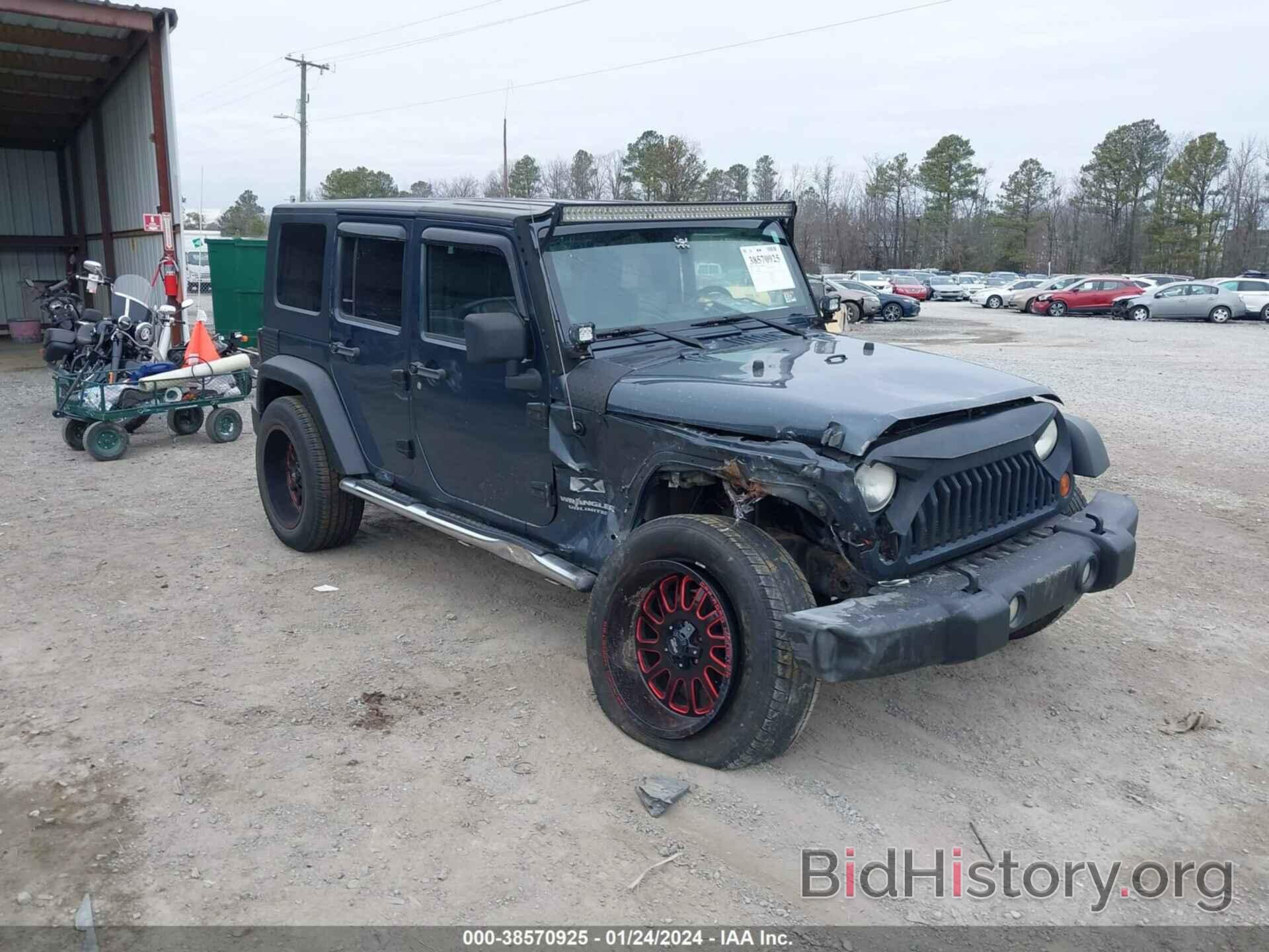 Photo 1J4GA39158L623062 - JEEP WRANGLER 2008