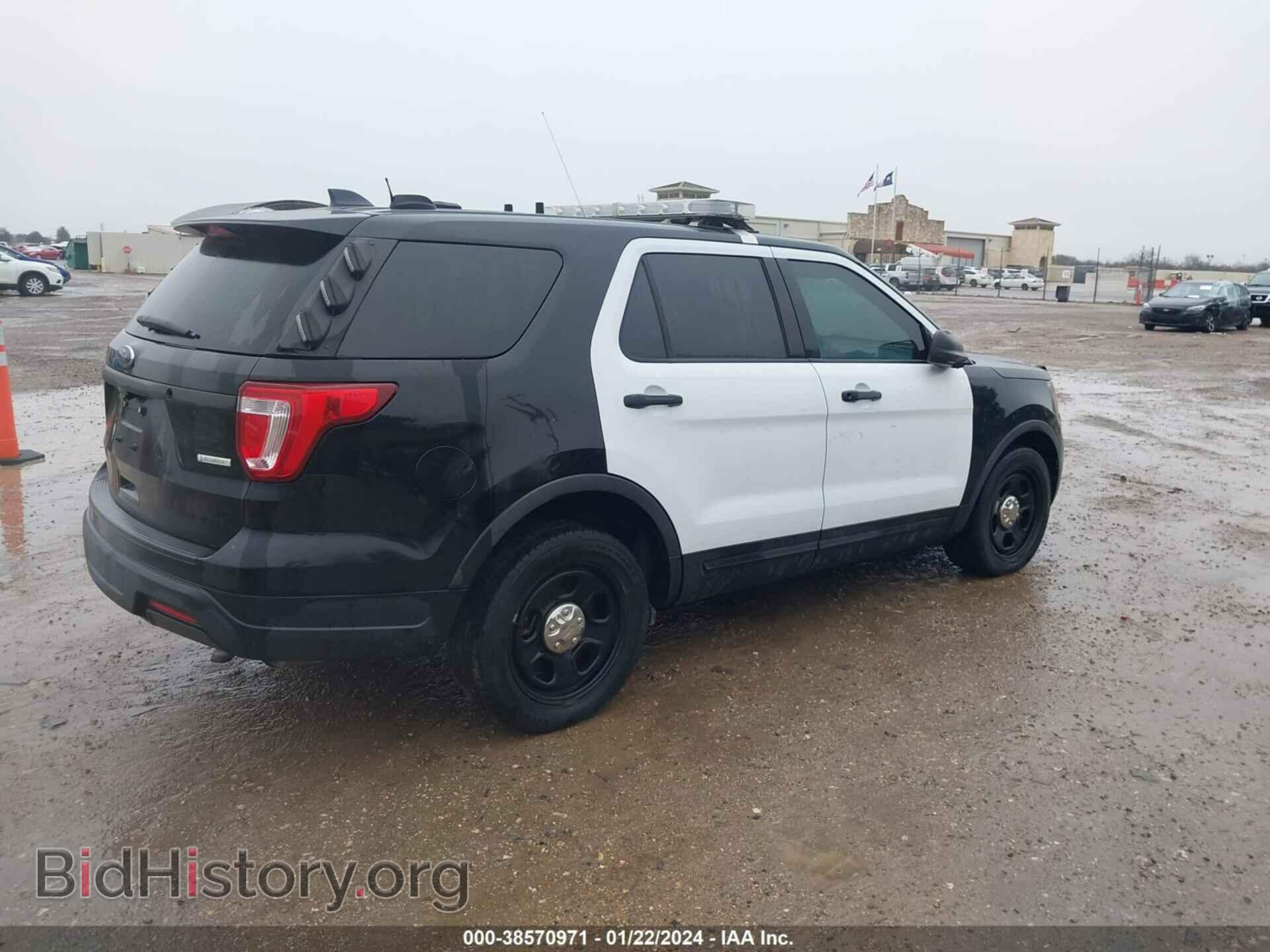 2018 FORD POLICE INTERCEPTOR UTILITY - VIN: 1FM5K8AT1JGB19087 - Фото 4