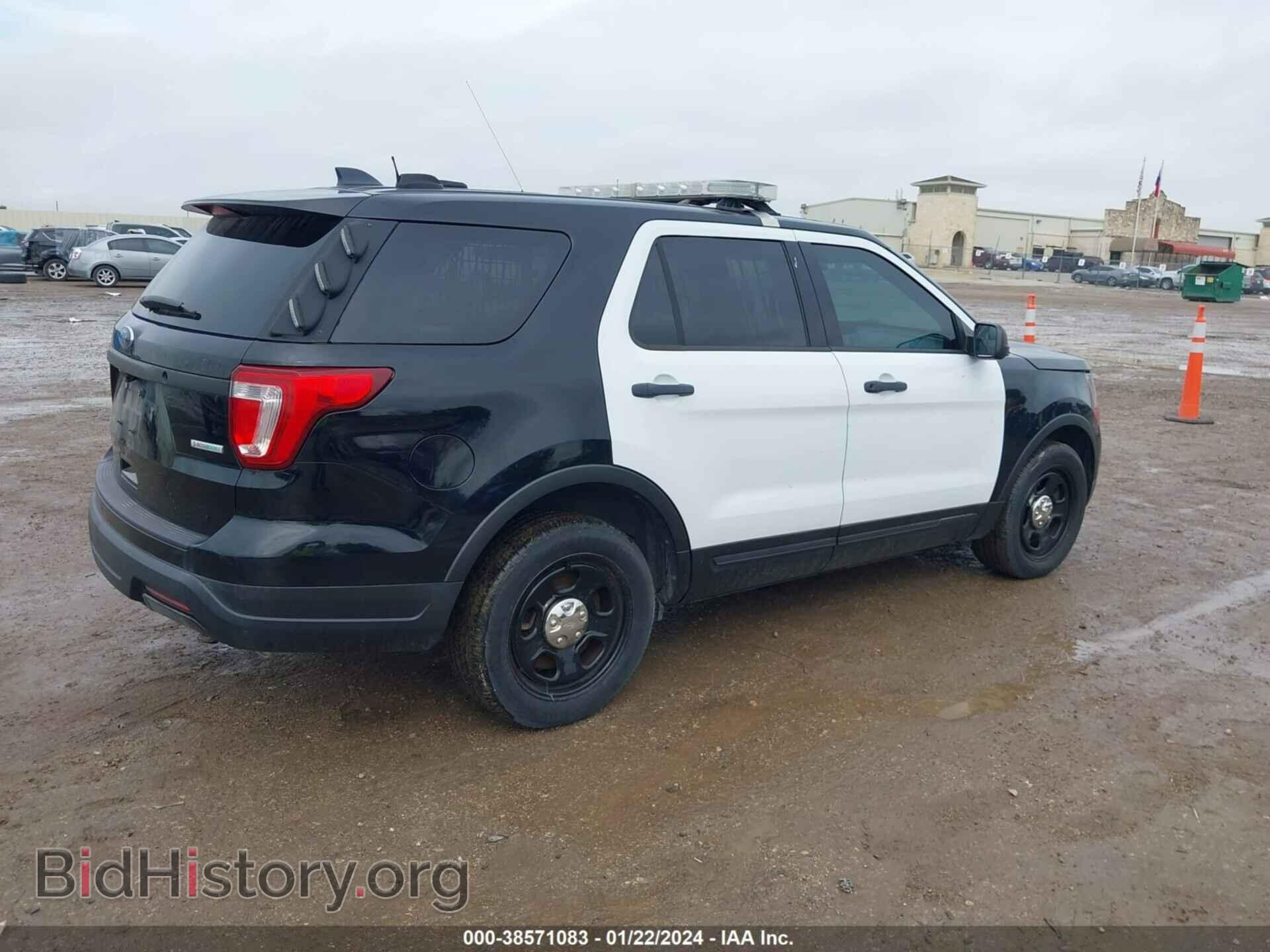 2018 FORD POLICE INTERCEPTOR UTILITY - VIN: 1FM5K8ATXJGB19086 - Фото 4