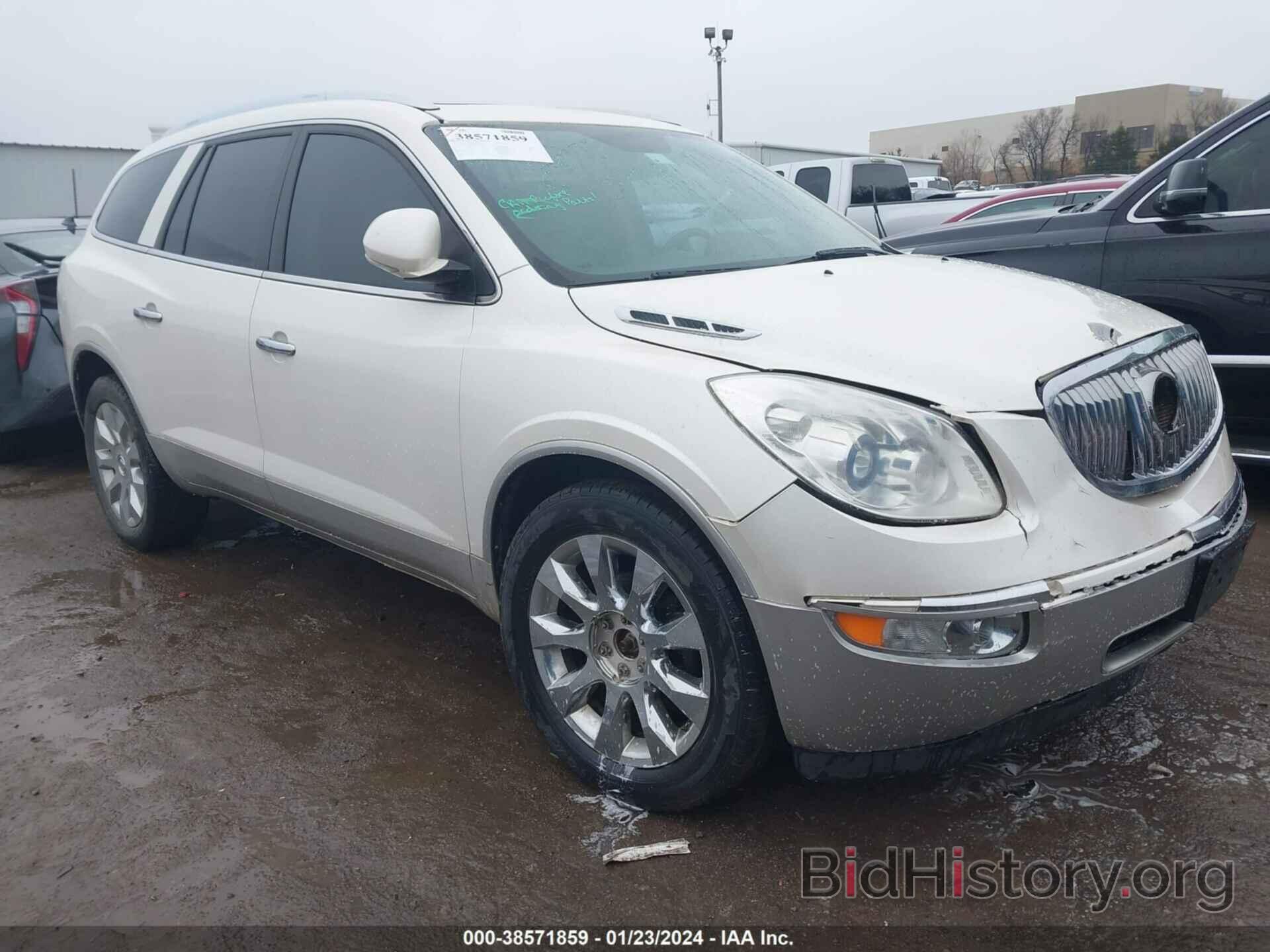 Photo 5GAKRCED0BJ219275 - BUICK ENCLAVE 2011