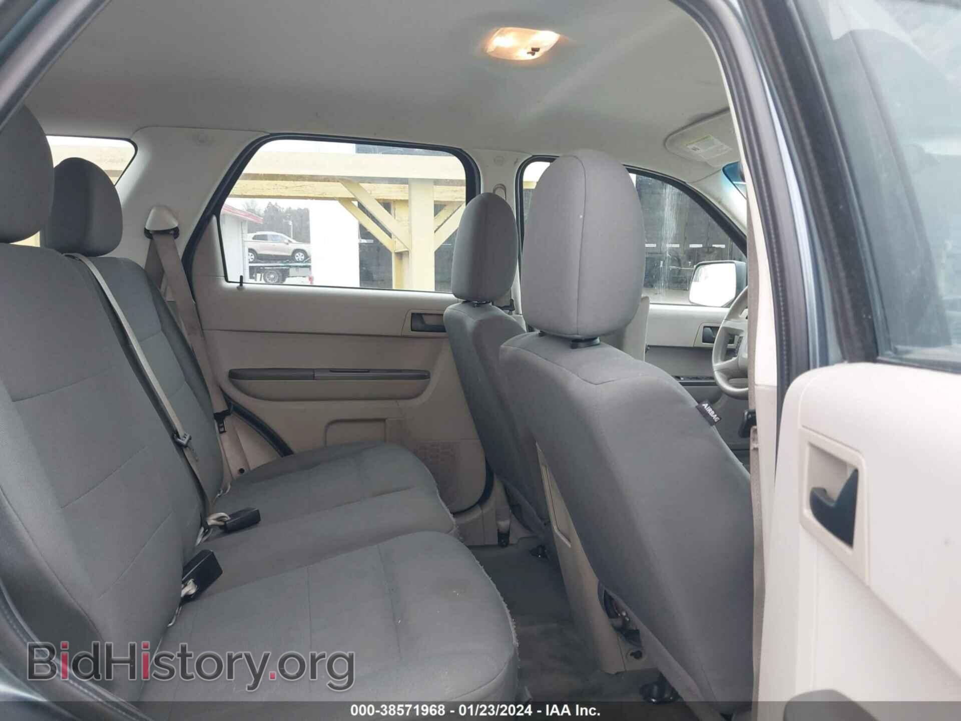 2011 FORD ESCAPE - VIN: 1FMCU9C70BKC58326 - Фото 8