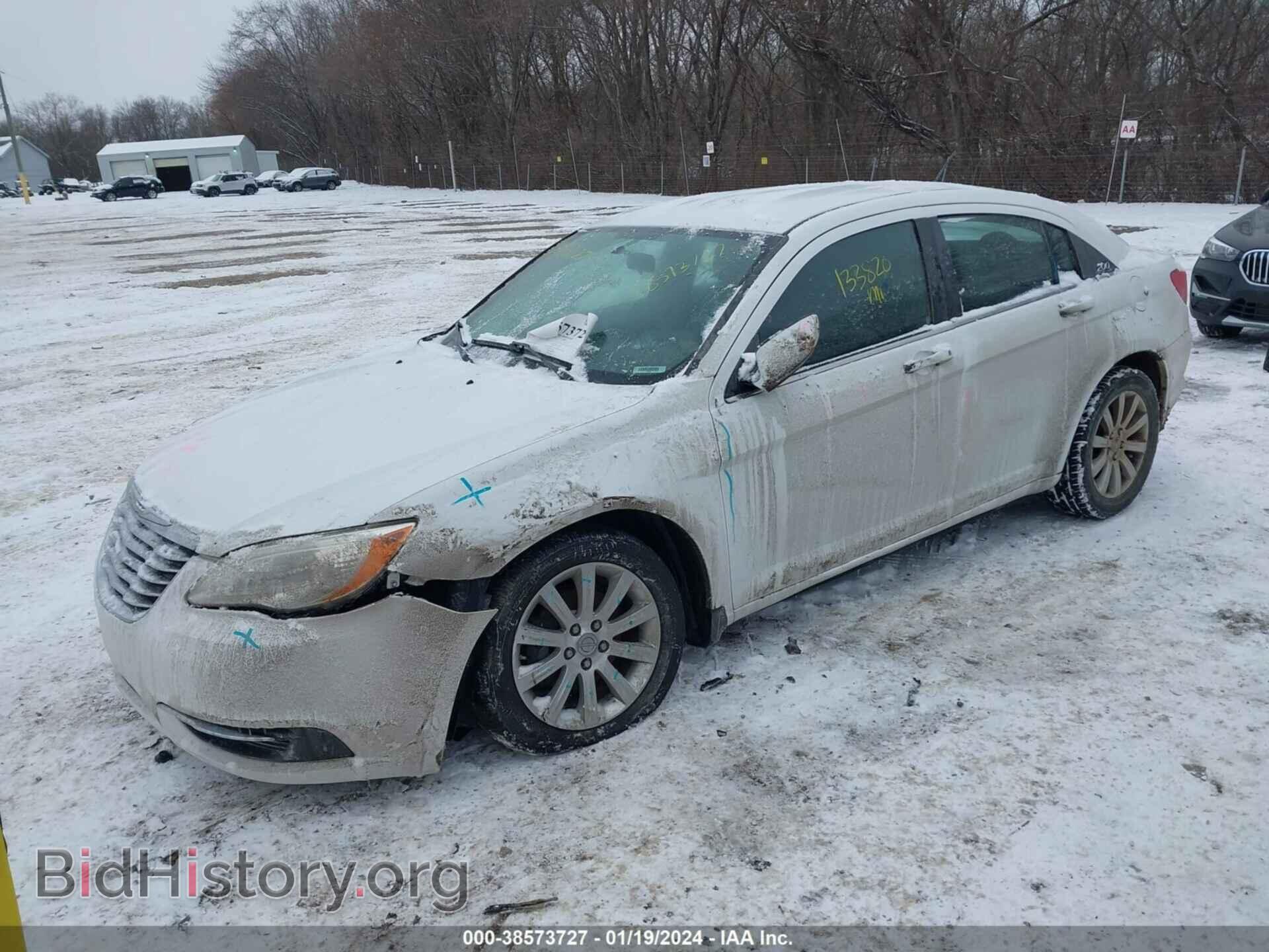 2011 CHRYSLER 200 - VIN: 1C3BC1FB5BN599132 - Фото 2