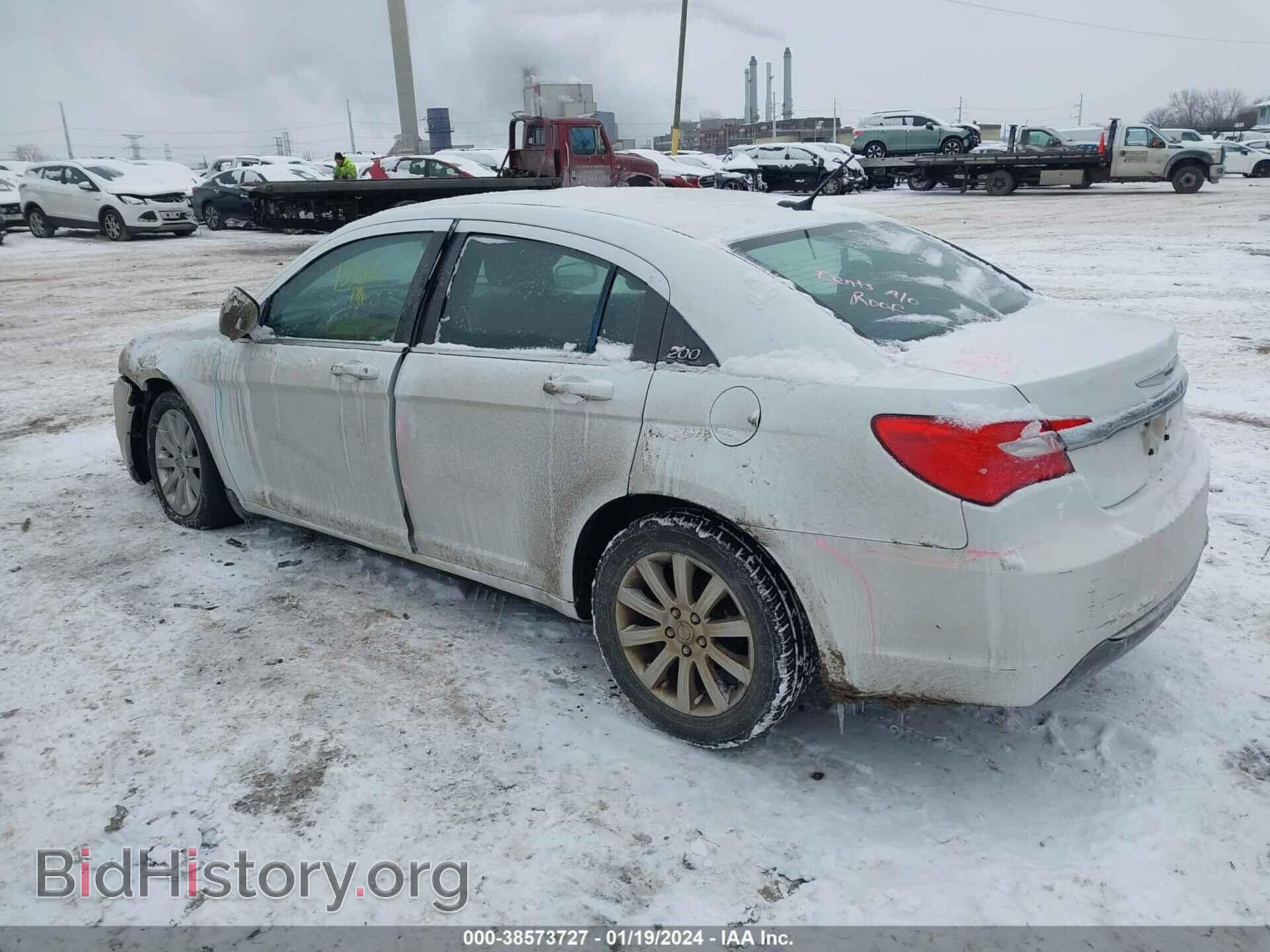 2011 CHRYSLER 200 - VIN: 1C3BC1FB5BN599132 - Фото 3