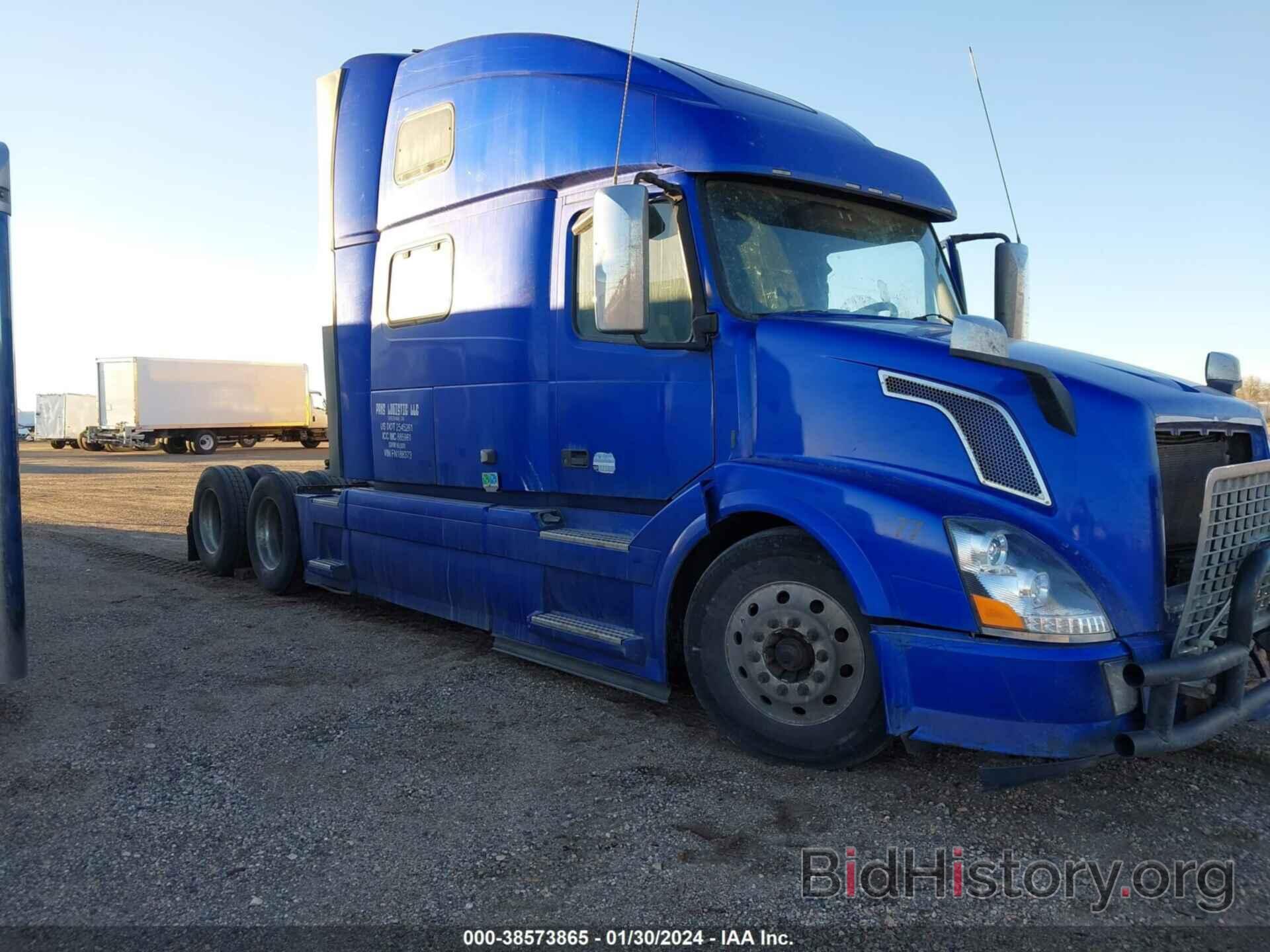 Photo 4V4NC9EH0FN188373 - VOLVO VN 2015