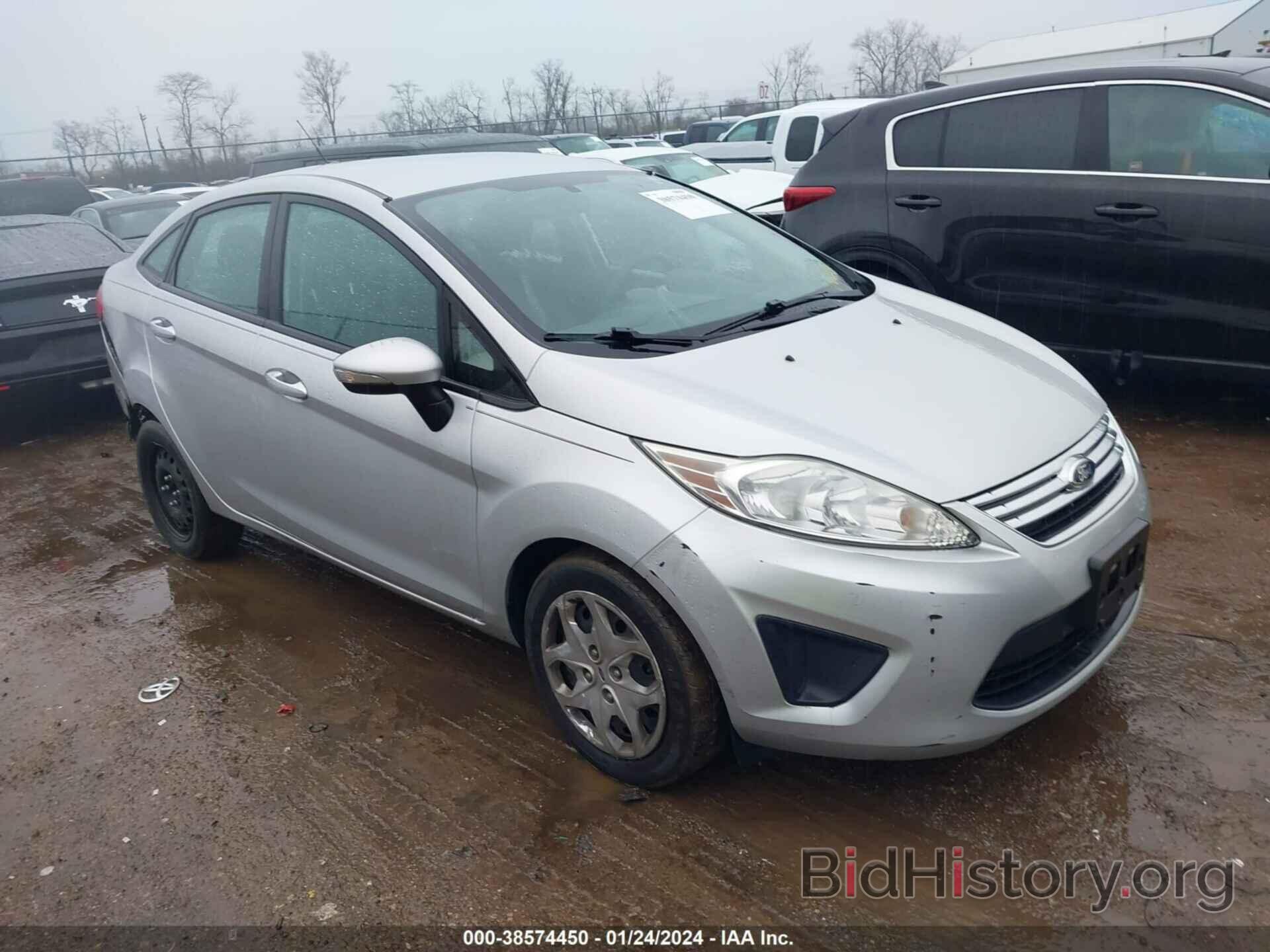 Photo 3FADP4BJ9DM164950 - FORD FIESTA 2013