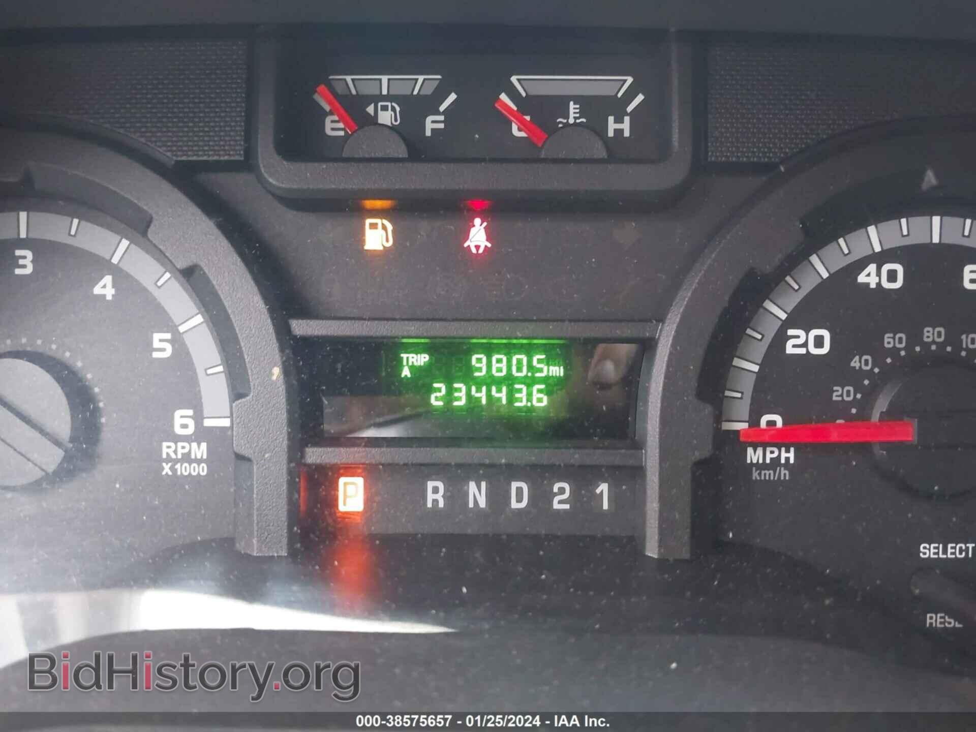 2011 FORD E-150 - VIN: 1FTNE1EW2BDA52638 - Фото 7