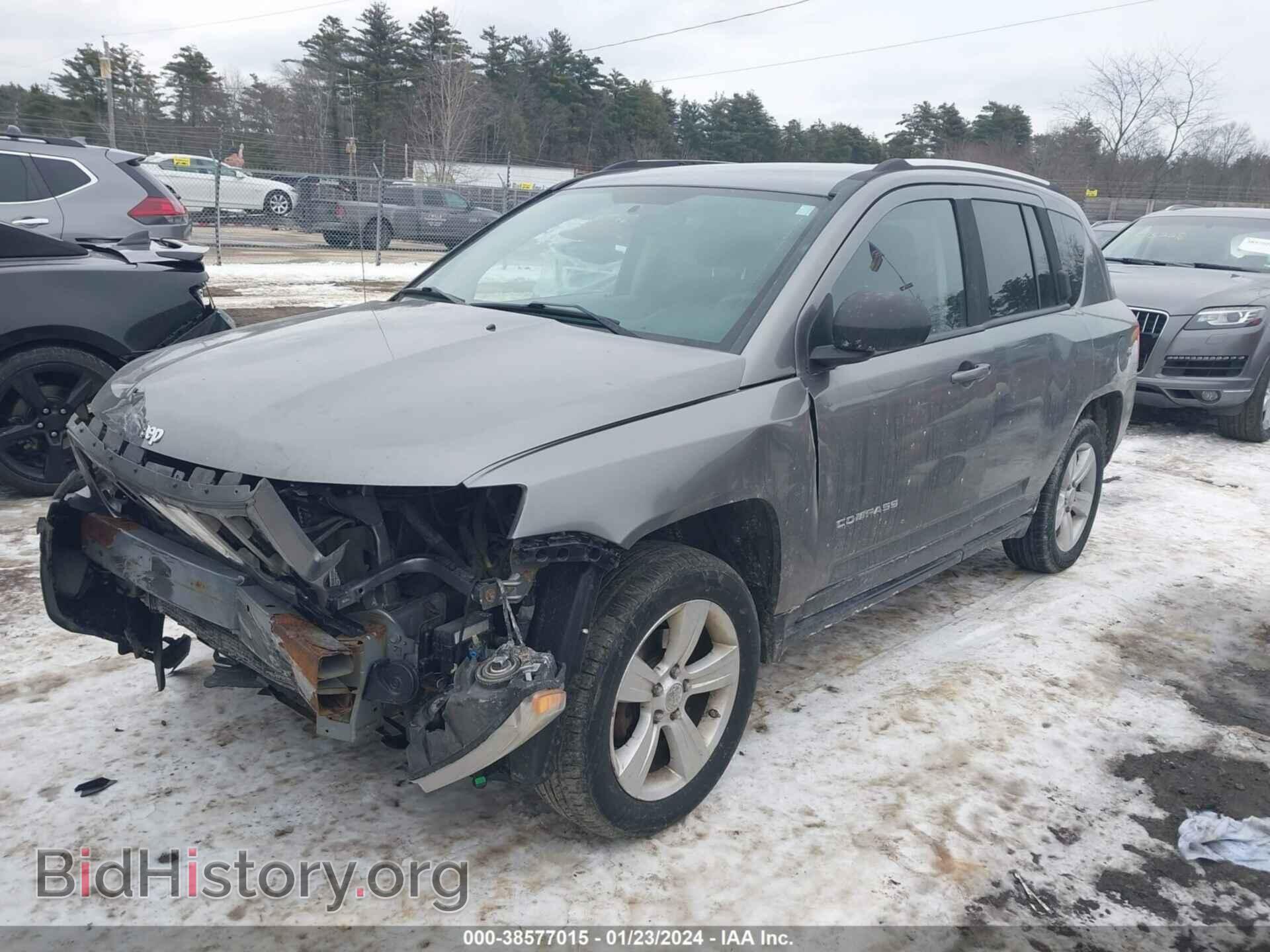 2012 JEEP COMPASS - VIN: 1C4NJCBA1CD579040 - Фото 2