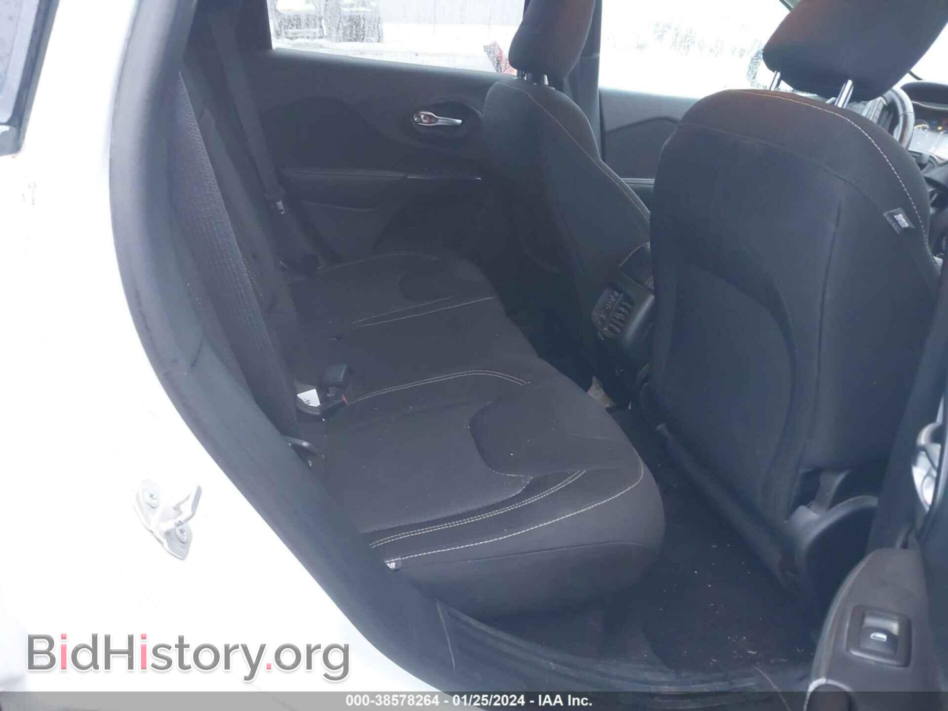 2016 JEEP CHEROKEE - VIN: 1C4PJMCS6GW247207 - Фото 8