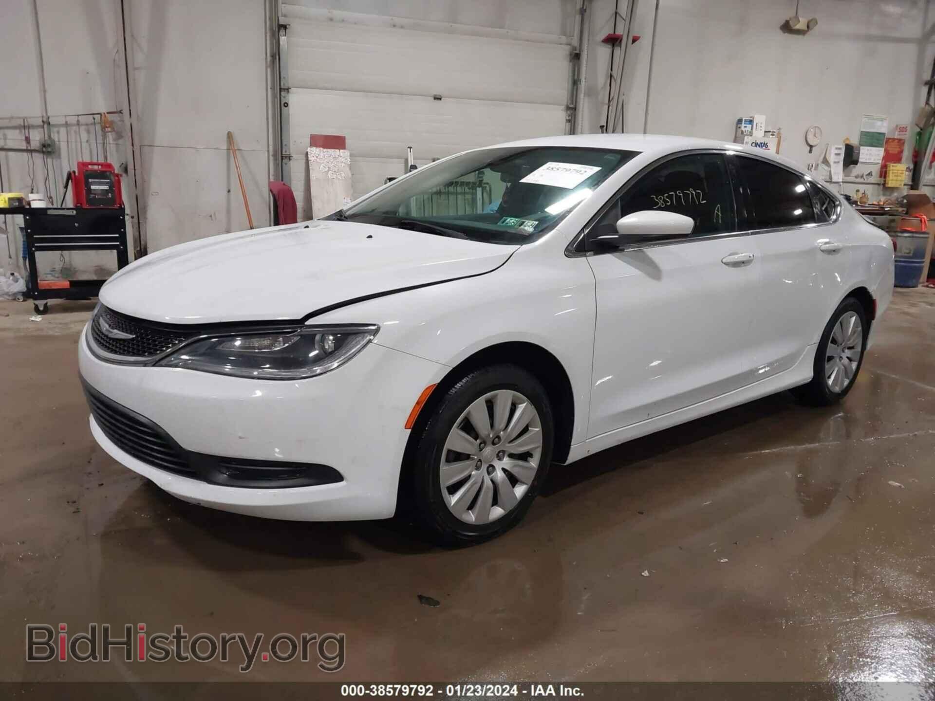 2016 CHRYSLER 200 - VIN: 1C3CCCFBXGN145918 - Photo 2