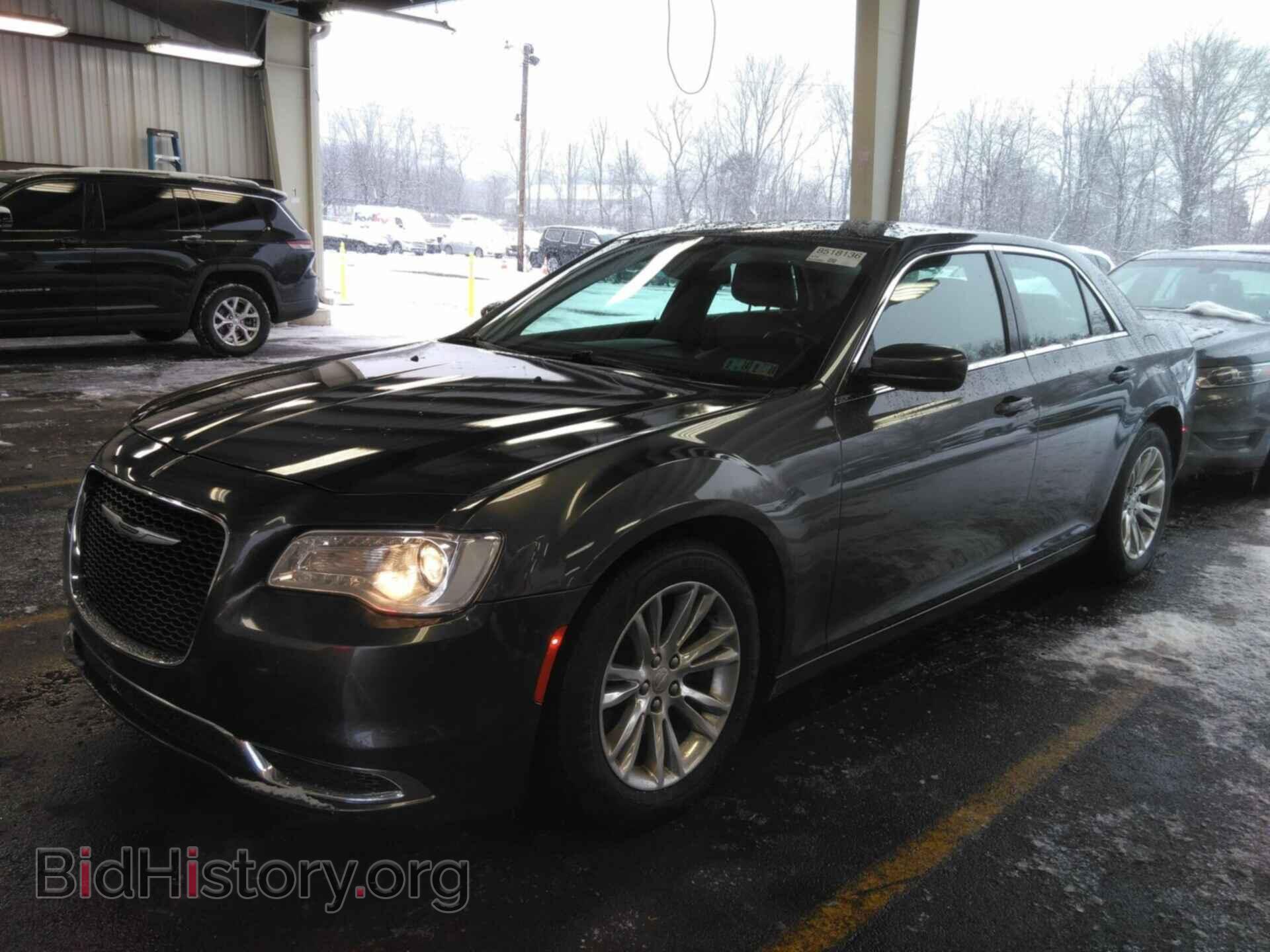 2019 CHRYSLER 300 - VIN: 2C3CCAAG5KH603499 - Фото 9