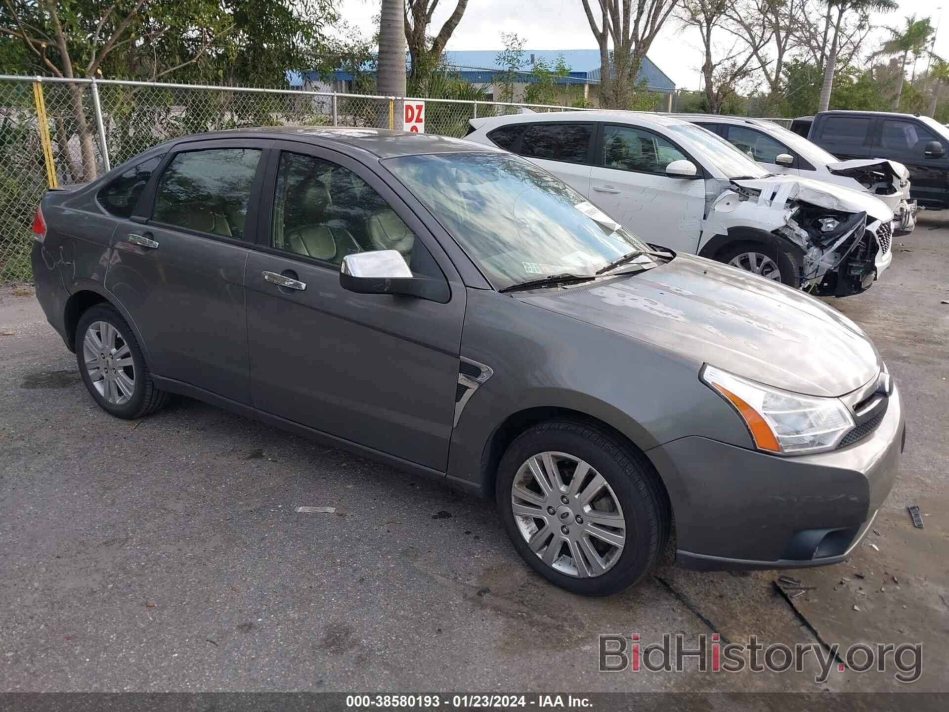 Photo 1FAHP37N29W235470 - FORD FOCUS 2009