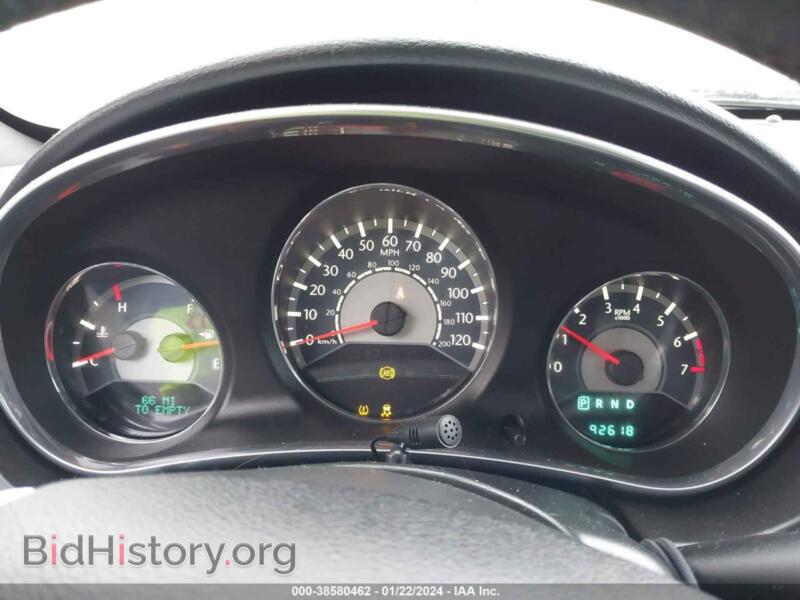 2013 Chrysler 200 (VIN 1C3BCBEB6DN592331) — photo 7 of 16