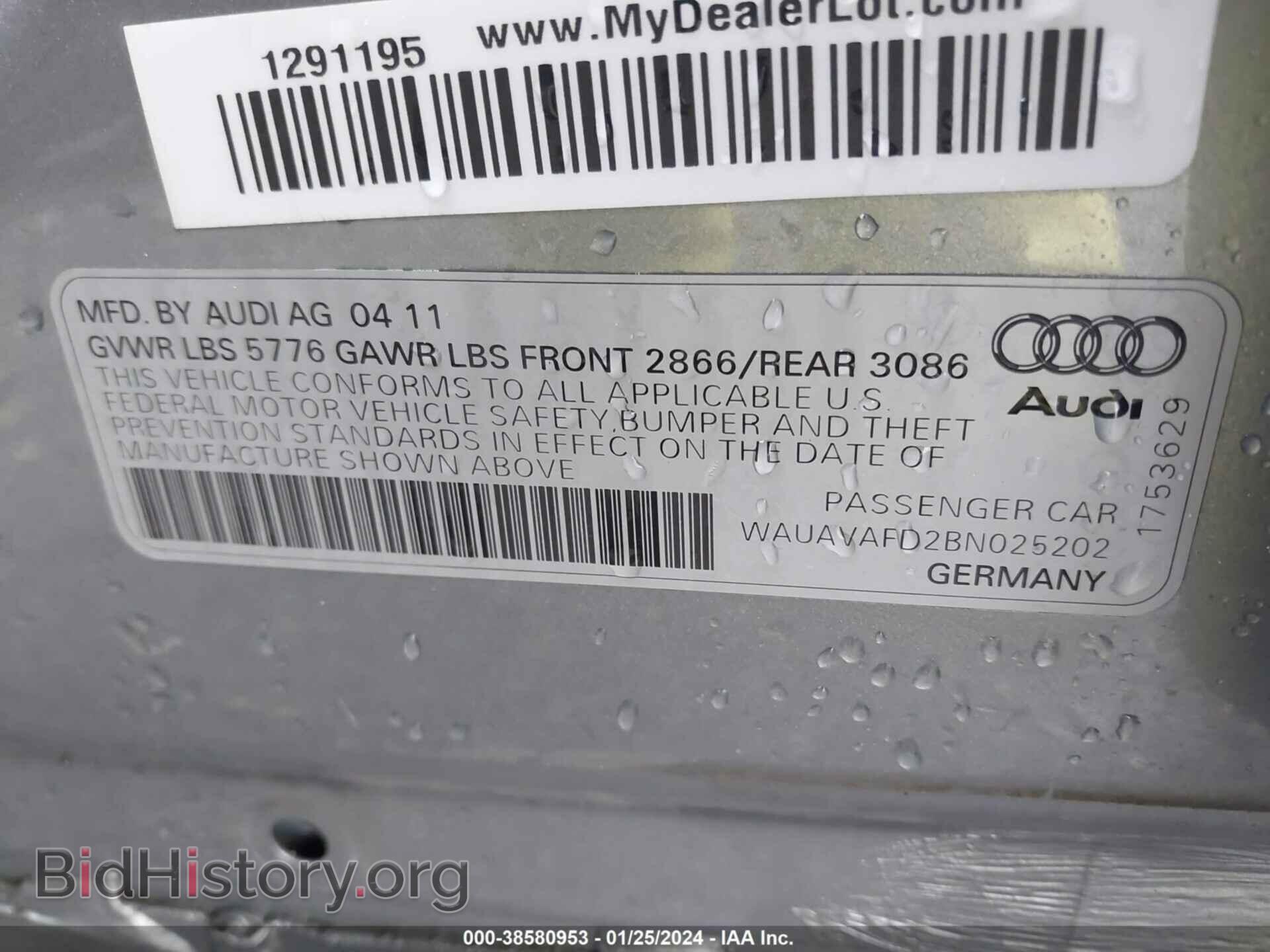 2011 AUDI A8 - VIN: WAUAVAFD2BN025202 - Photo 9