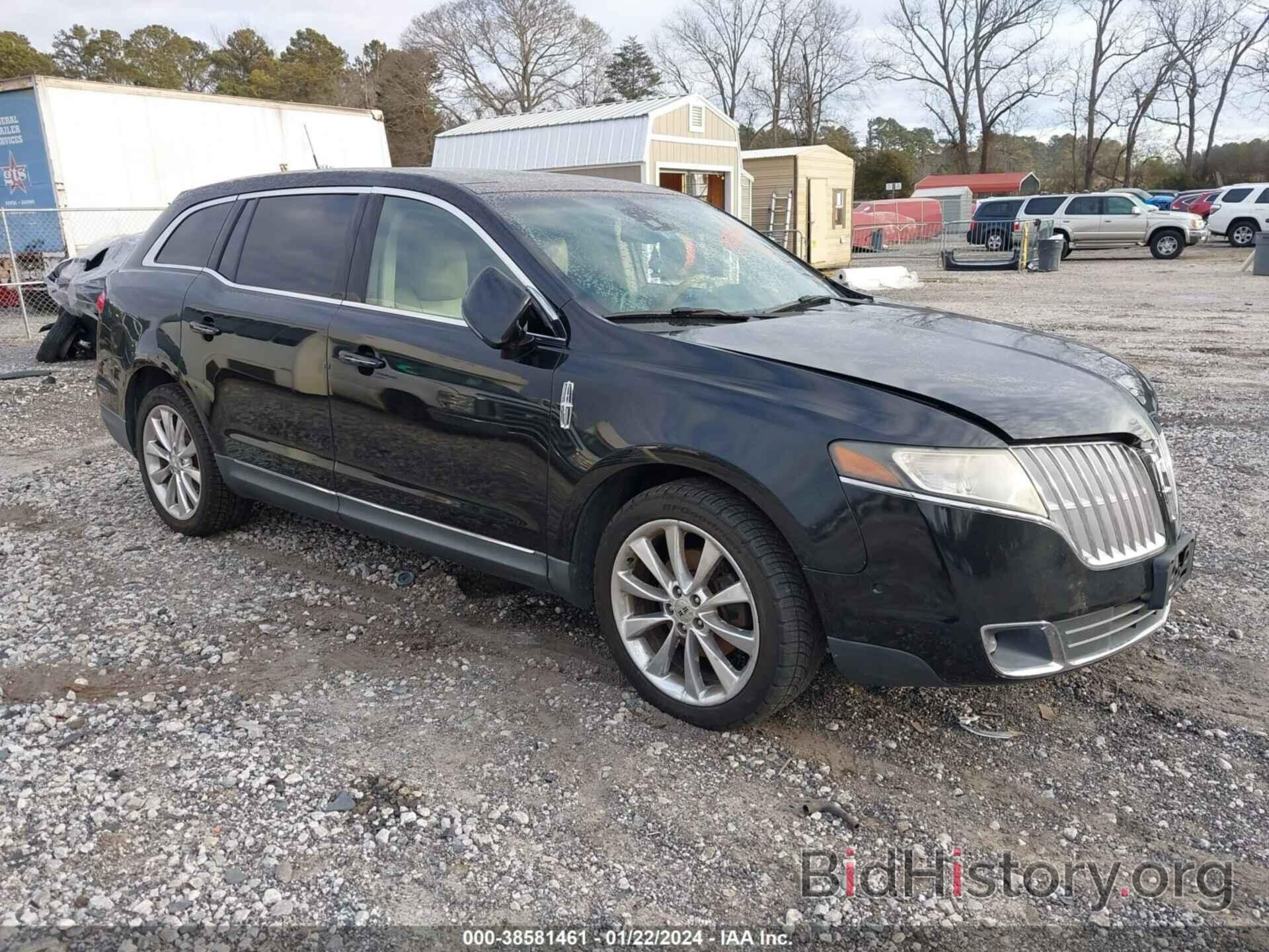 Photo 2LMHJ5AT6ABJ10637 - LINCOLN MKT 2010